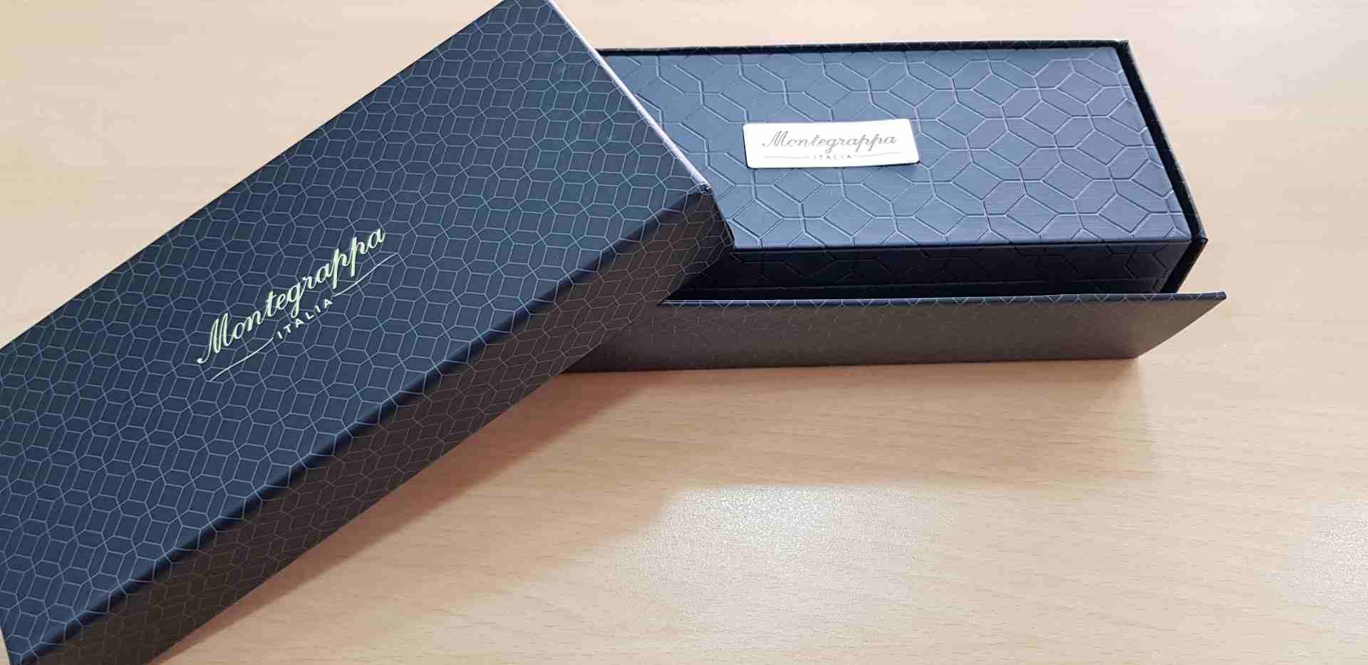 قلم مونتيجراببا فورتونا ايطاليا Montegrappa Fortuna Italia
لا تنسَ أنك شاهدت هذا الإعلان في عنكبوت...