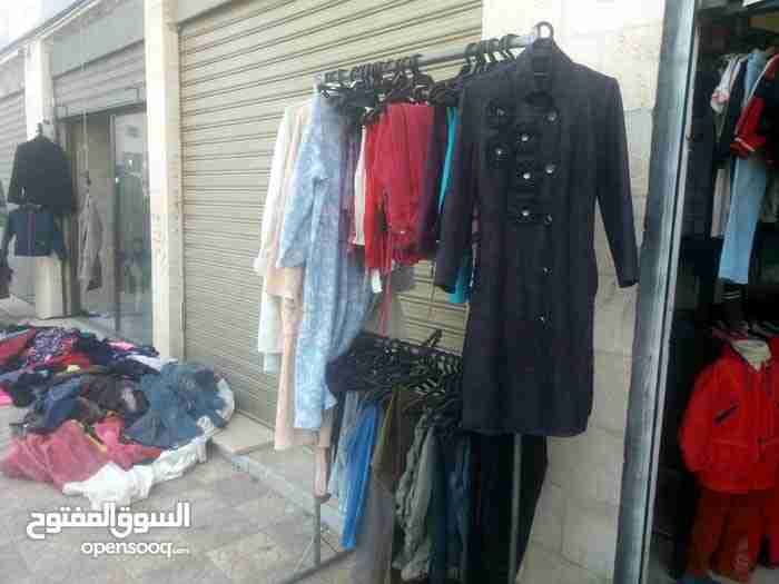طبربور
لا تنسَ أنك شاهدت هذا الإعلان في عنكبوت
محلين ملابس أوروبية للبيع مع البضاعة لعدم التف...