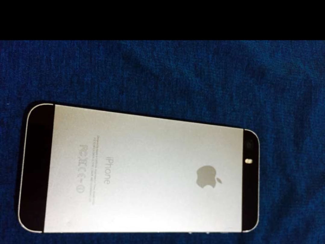 iPhone 5s
لا تنسَ أنك شاهدت هذا الإعلان في عنكبوت
الجهاز شغال بس الشاشة بتعلق ما عليه ايكلاود...