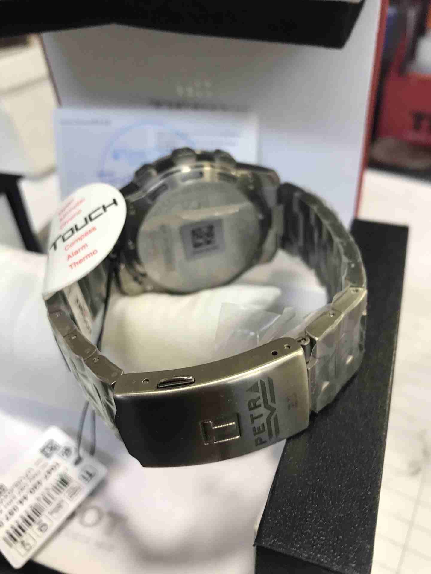 TISSOT T-TOUCH II TITANIUM
لا تنسَ أنك شاهدت هذا الإعلان في عنكبوت
Reference T0474204405700
Origi...