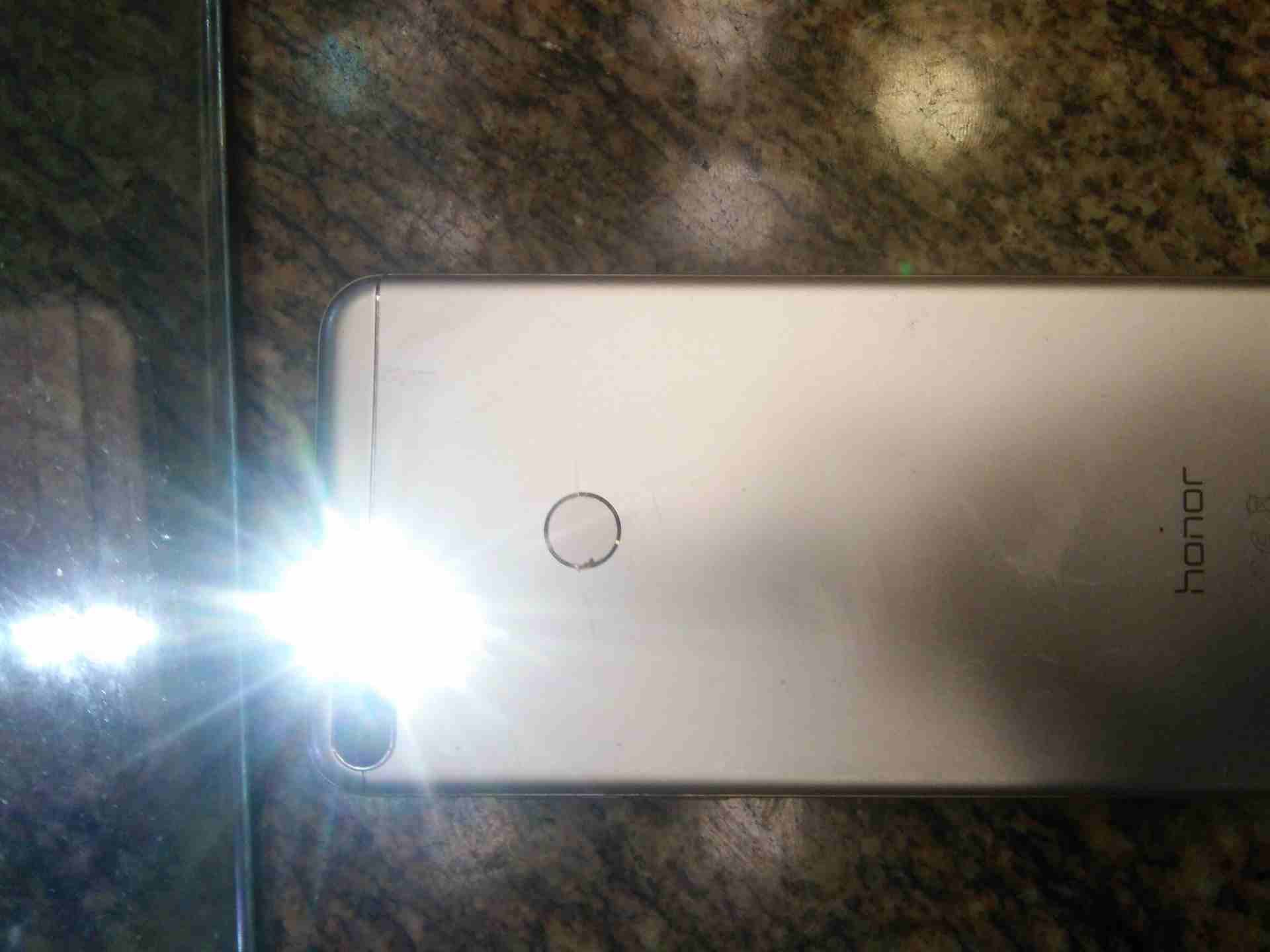 تلفون هواوي Honor7c 2018 نضيف جدا كامل أغراضو
لا تنسَ أنك شاهدت هذا الإعلان في عنكبوت
تلفون هواوي...