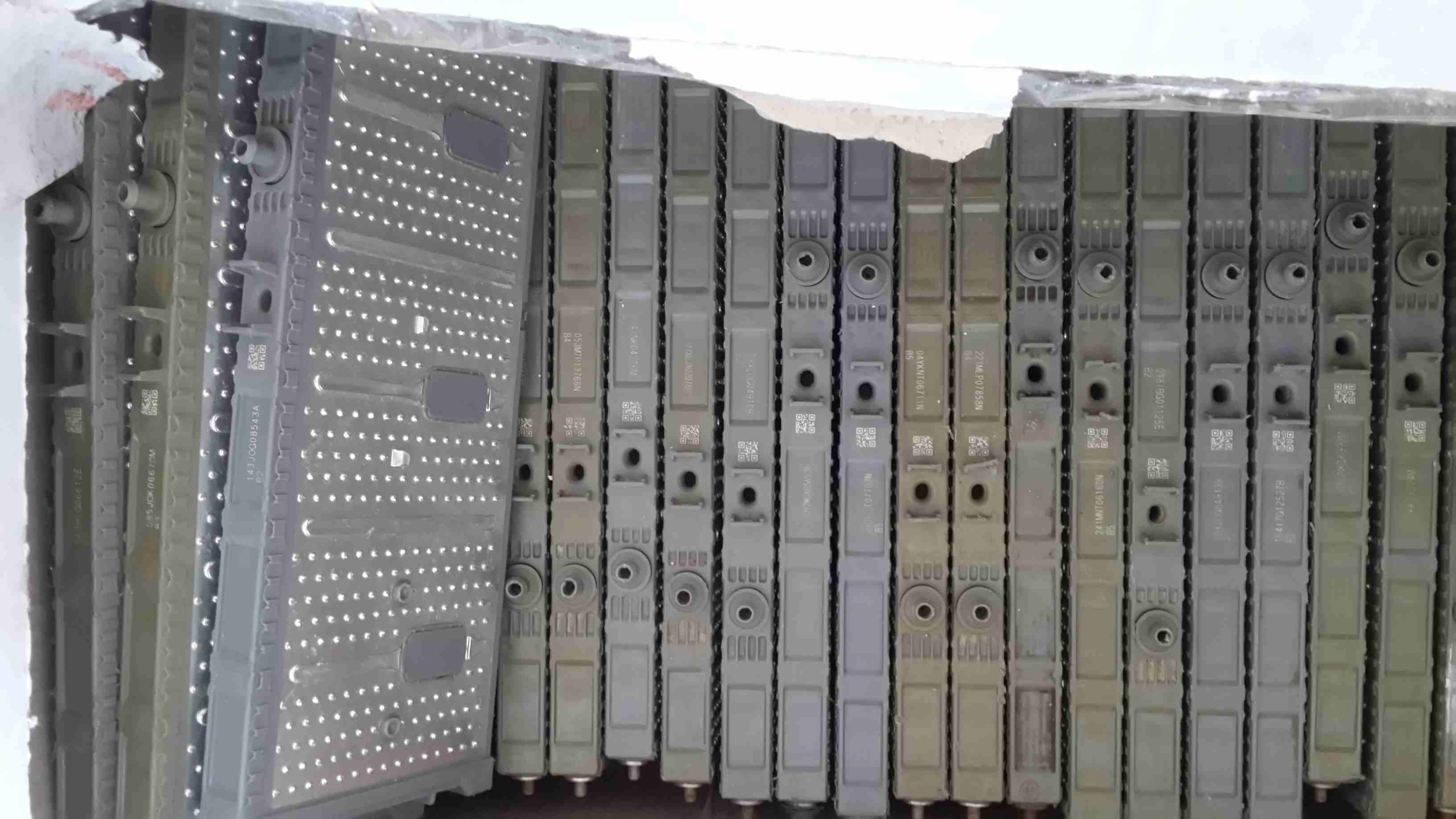 خلايا هايبرد كامري وبريوس نيسان ألتيما
لا تنسَ أنك شاهدت هذا الإعلان في عنكبوت
يوجد خلايا هايبرد...