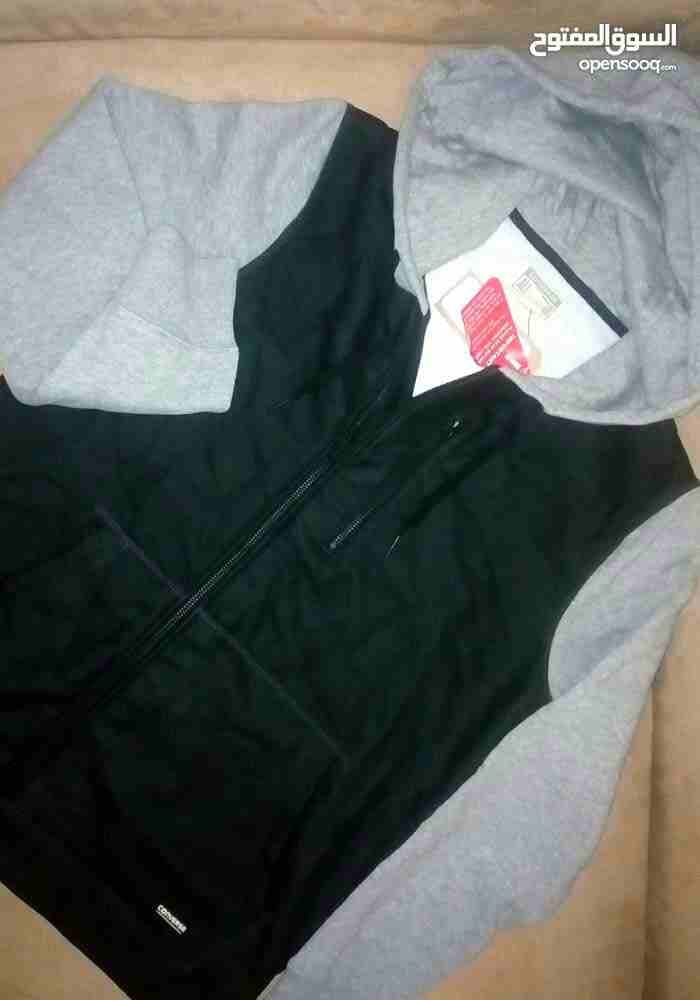 pull& bear , Springfield converse. جاكيتات
لا تنسَ أنك شاهدت هذا الإعلان في عنكبوت
جاكيتات...