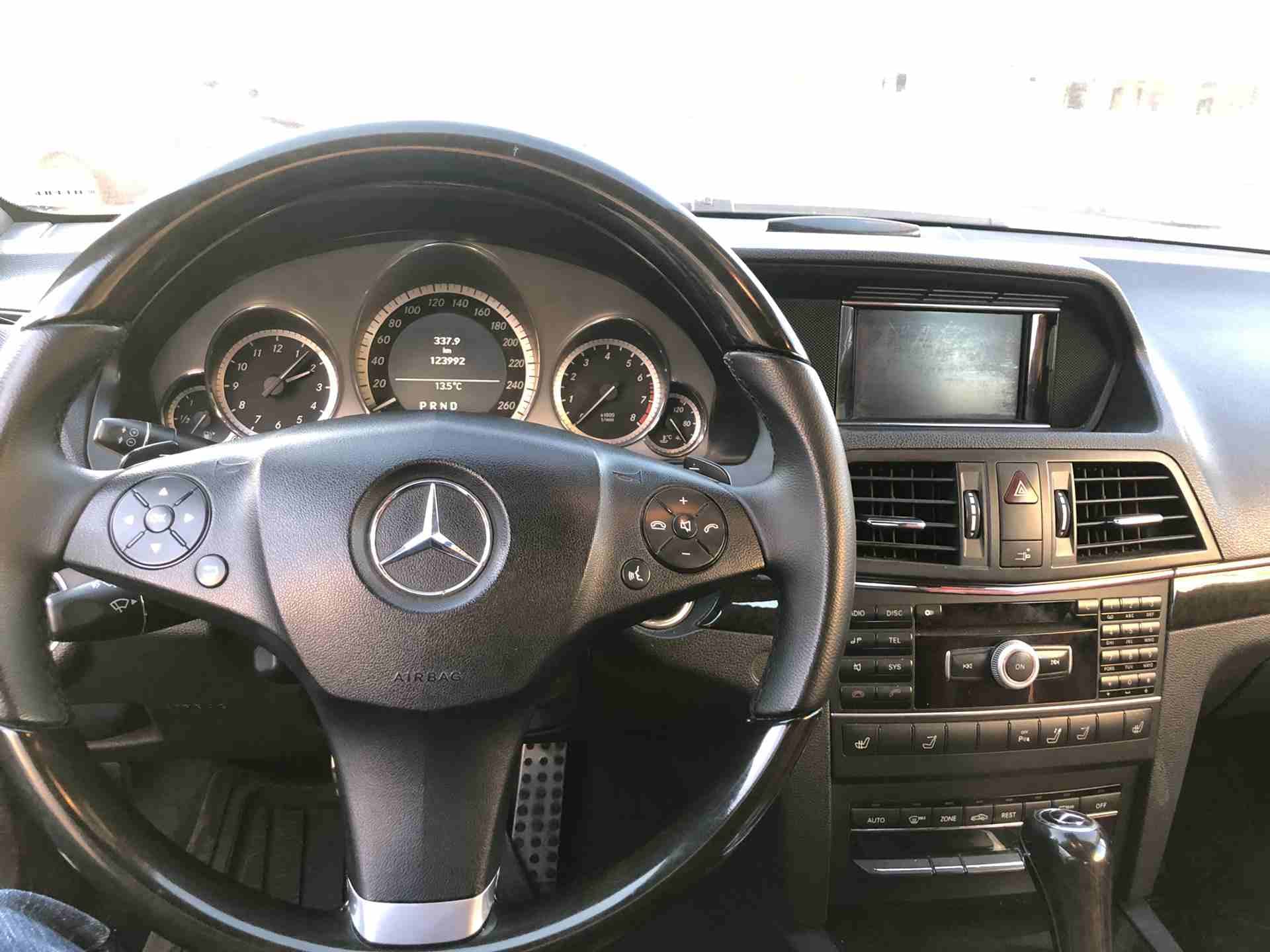 E250 CGI BLACK
لا تنسَ أنك شاهدت هذا الإعلان في عنكبوت
مرسيدس كشف 2011 فحص كامل اسود من الداخل اح...