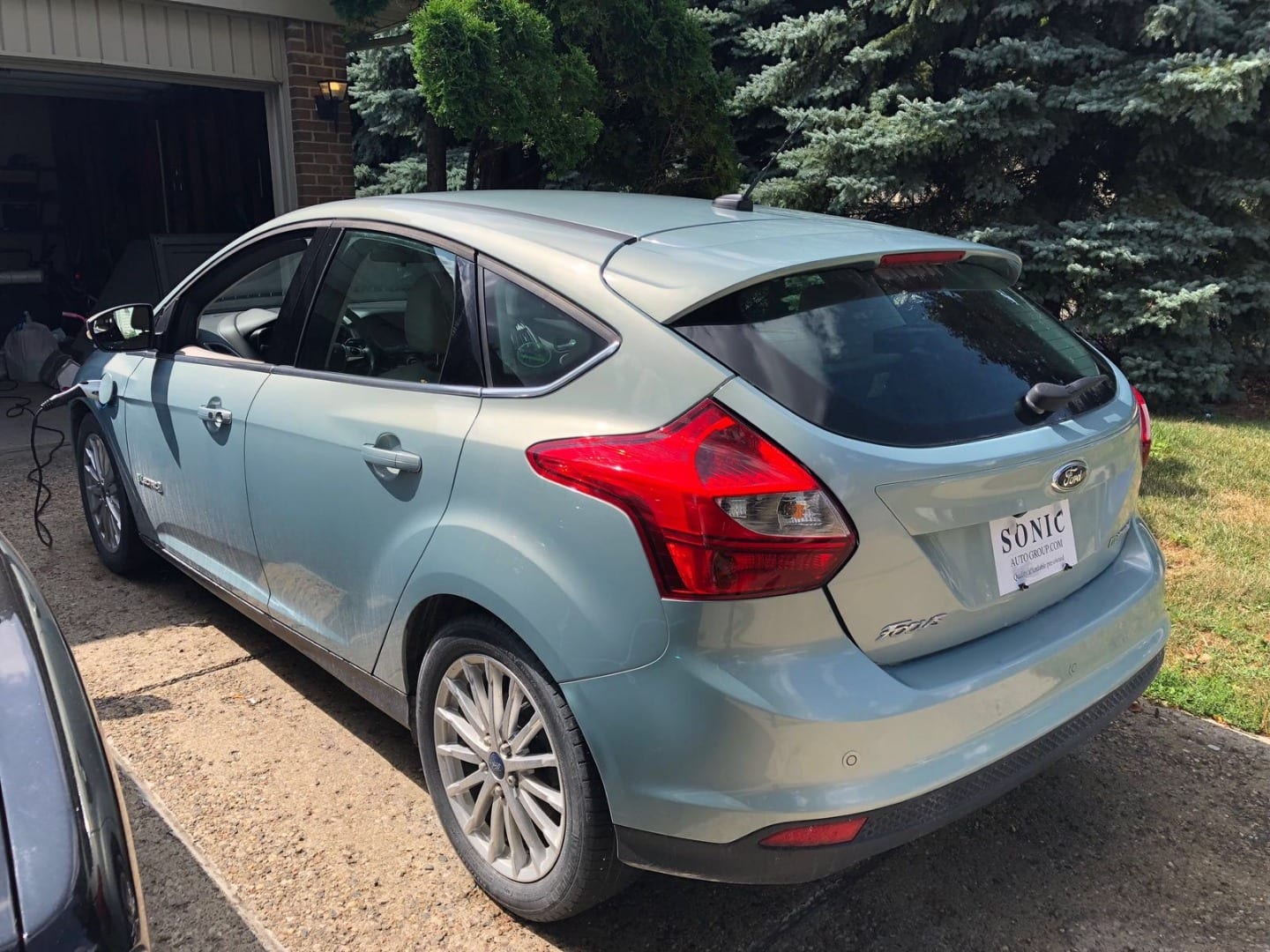 Ford Focus Electric 2013 بسعر ممتاز
لا تنسَ أنك شاهدت هذا الإعلان في عنكبوت
فورد فوكس 2013 ك...