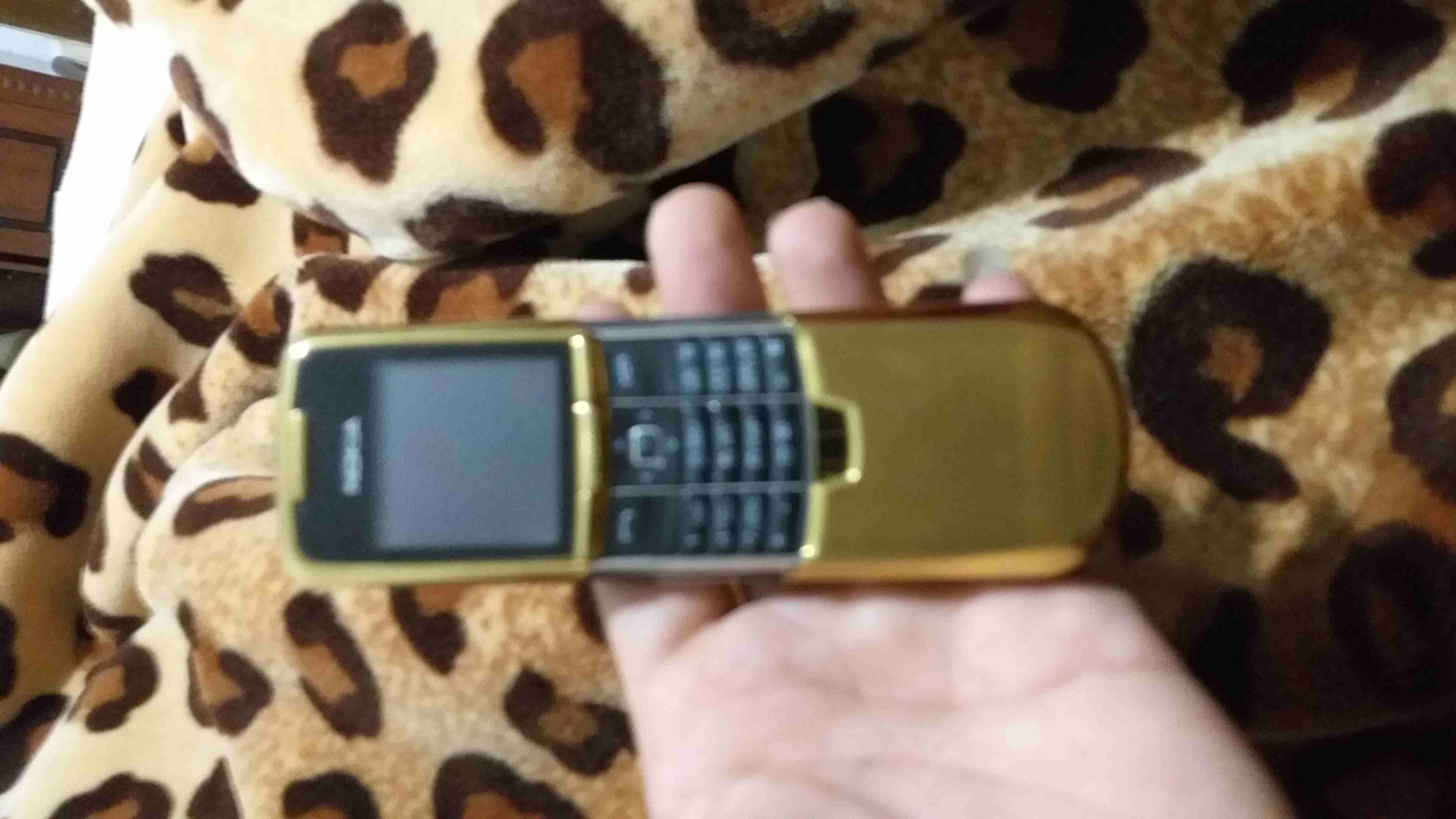 نوكيا 8800
لا تنسَ أنك شاهدت هذا الإعلان في عنكبوت
نوكيا بحاله ممتازه جدا مع شاحنه الاصلي...