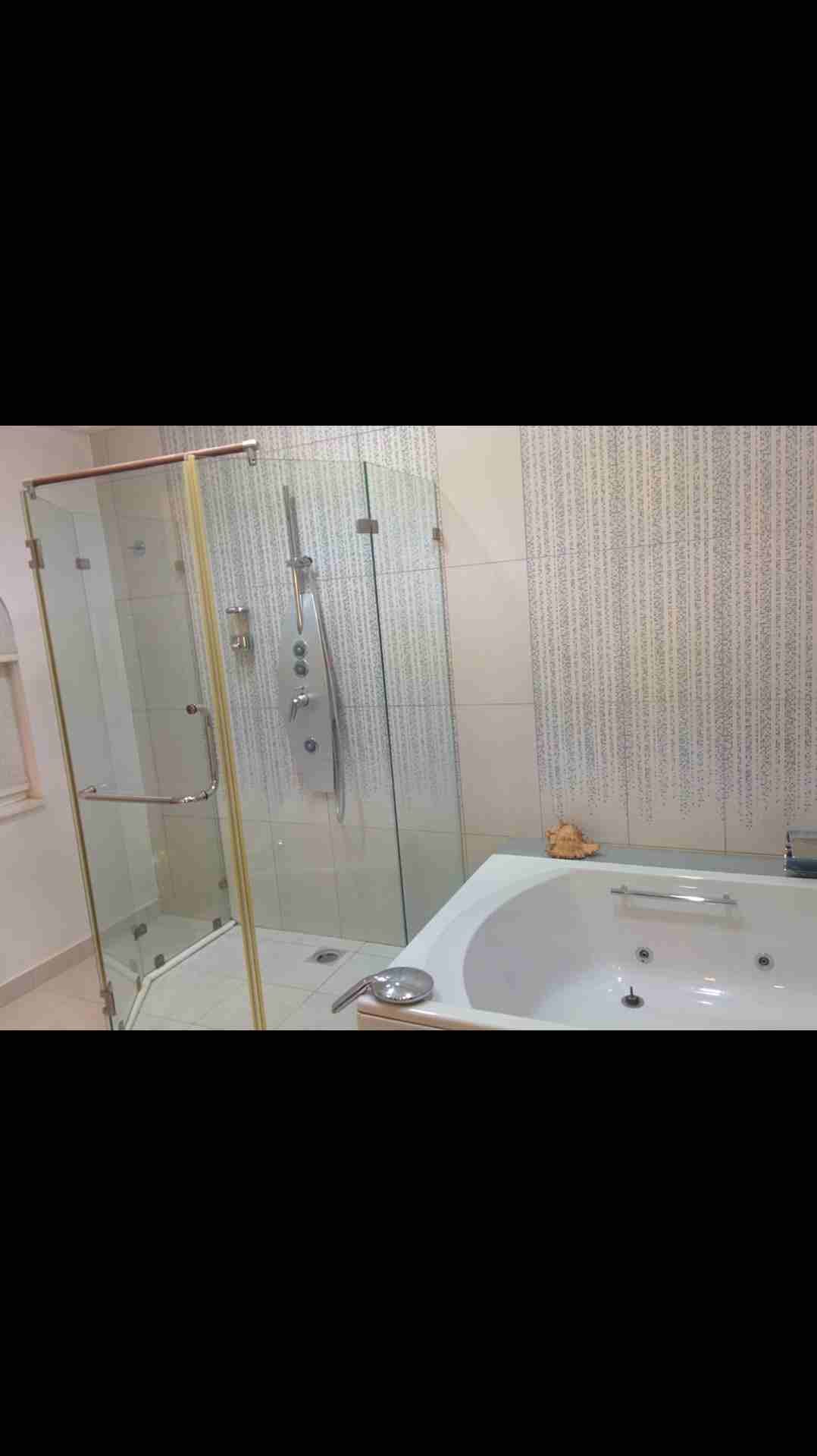 فيلا فخمة للإيجار في عبدون
لا تنسَ أنك شاهدت هذا الإعلان في عنكبوت
5 Bedroom prime location vill...