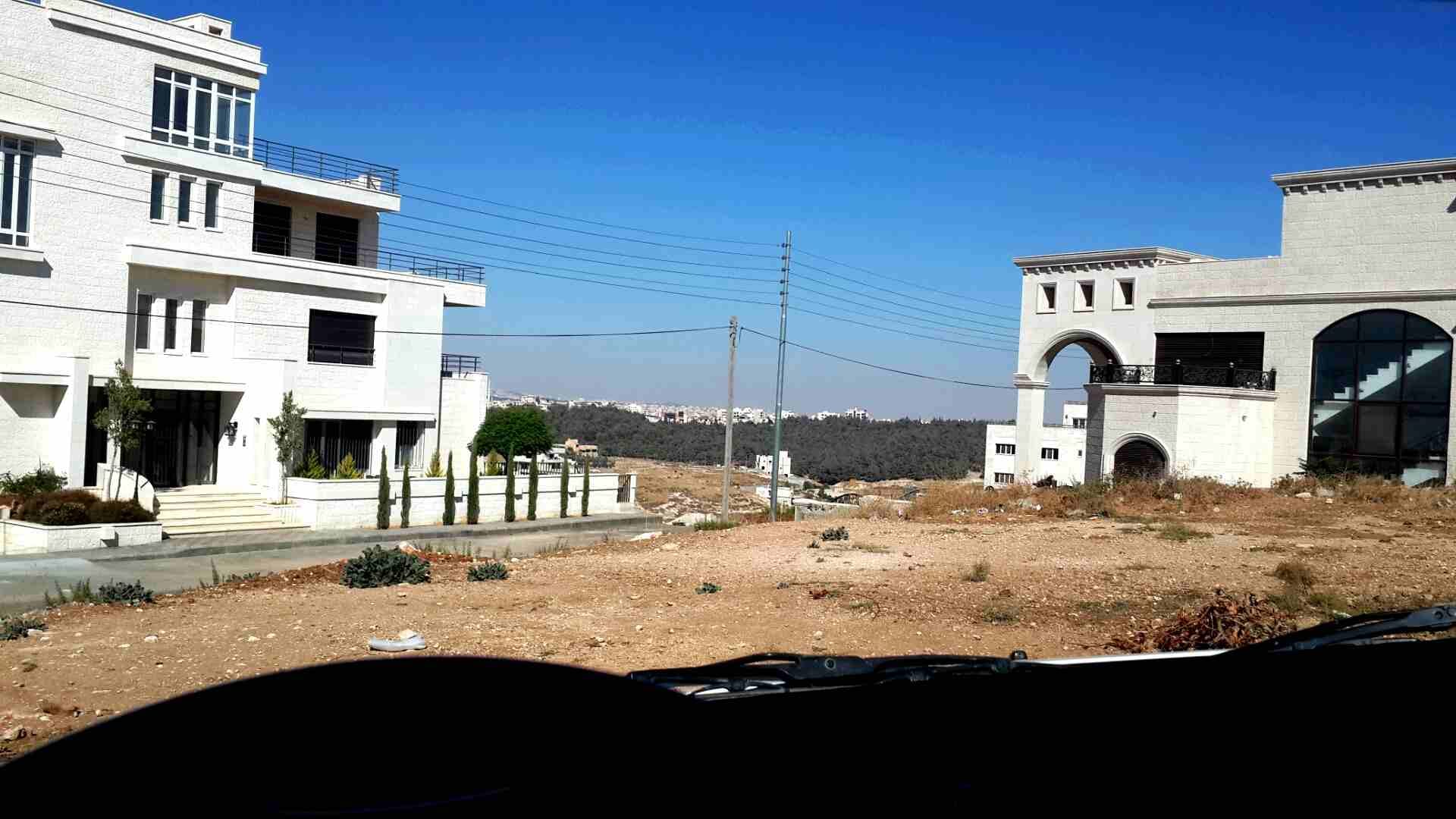 قطعة للبيع مرتفعة سكن أ خاص الحويطي خلف طريق المطار مميزة جدا
لا تنسَ أنك شاهدت هذا الإعلان في عنكبوت...