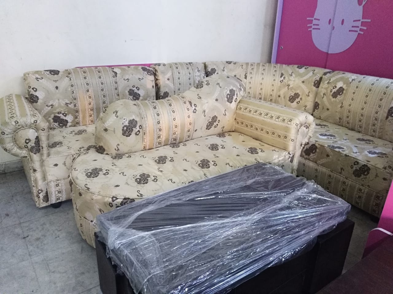 اقساط لكل الناس غرف نوم
لا تنسَ أنك شاهدت هذا الإعلان في عنكبوت
غرفه نومك و طقم الكنب وغرفه ا...