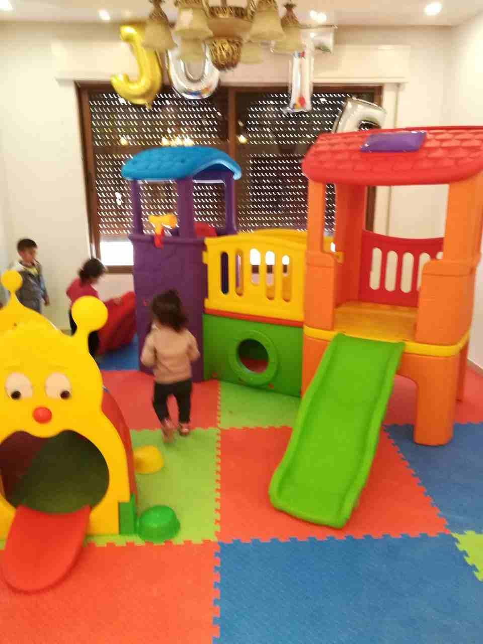بيت كليب هاوس لأطفال الحضانات والروضات والمدارس
لا تنسَ أنك شاهدت هذا الإعلان في عنكبوت
تجهيز حضا...