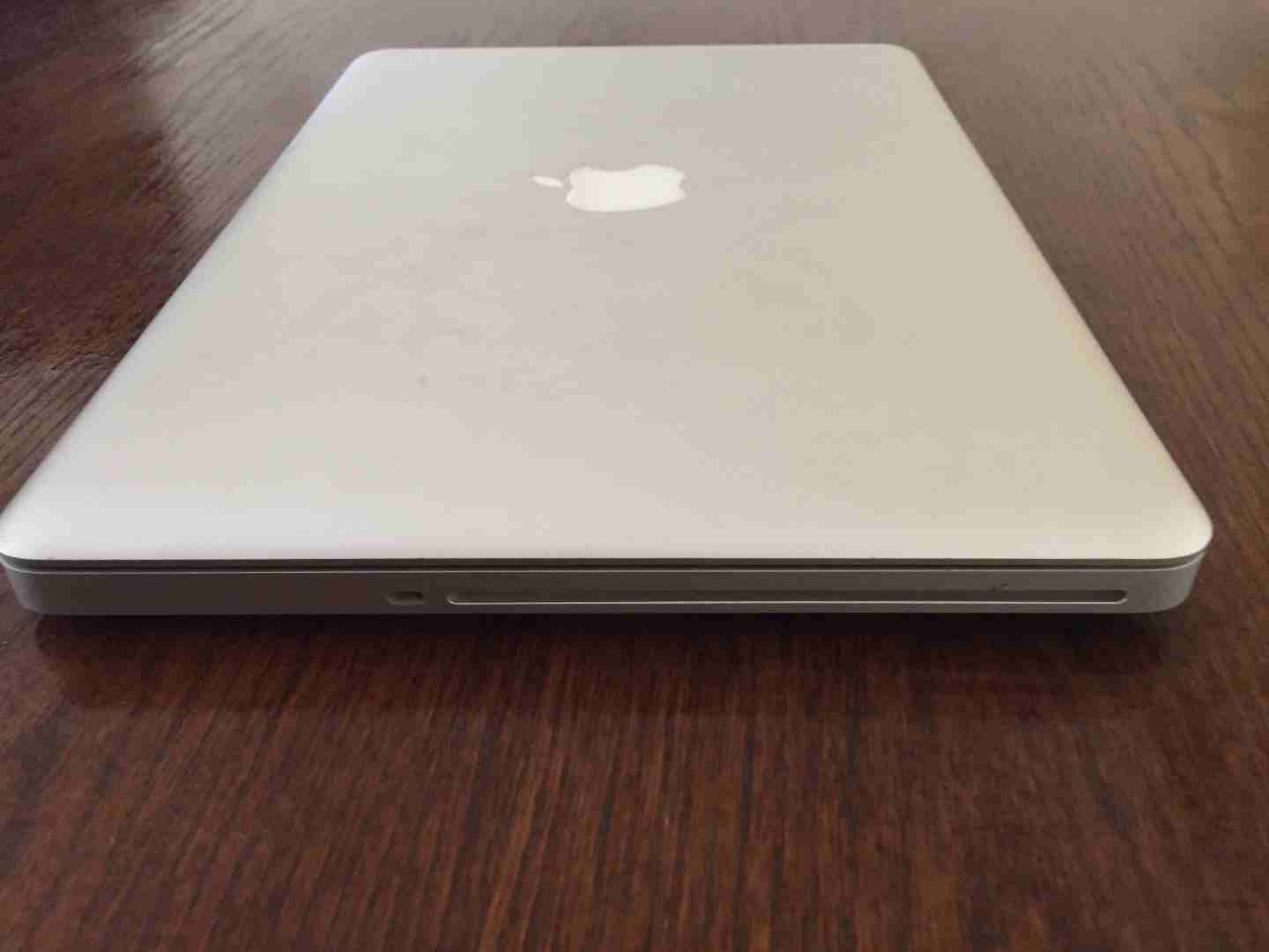 MacBook Pro Early 2011, 13.3", 8GB RAM, 256 GB Samsung SSD
لا تنسَ أنك شاهدت هذا الإعلان في عنكبوت...