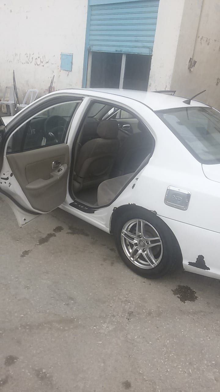سيارة هونداي افانتي XD
لا تنسَ أنك شاهدت هذا الإعلان في عنكبوت
موديل 2004 لون ابيض أوتوماتيك...