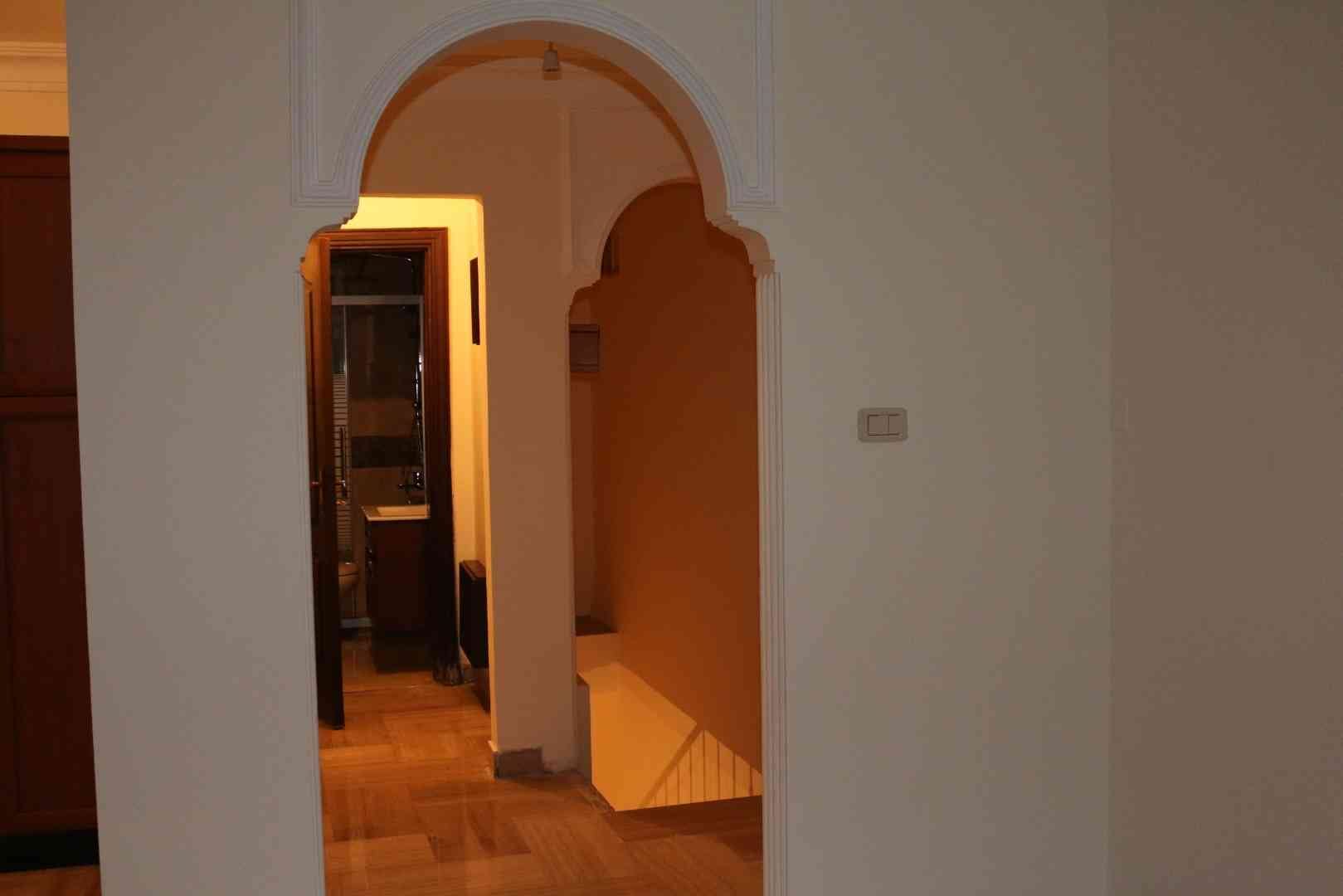 شقة ارضية دوبلكس قرب دوار عبدون للبيع بسعر مغري جدا من المالك
لا تنسَ أنك شاهدت هذا الإعلان في عنكبوت...