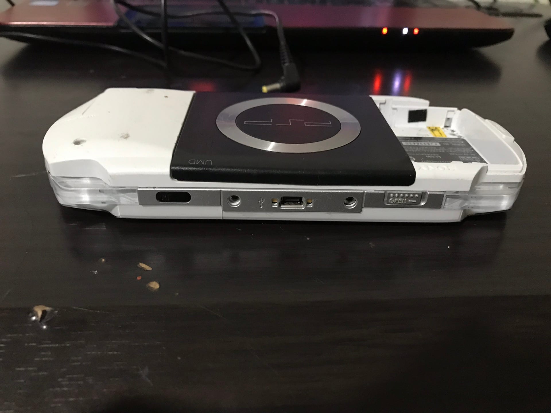 PSP للببع
لا تنسَ أنك شاهدت هذا الإعلان في عنكبوت
الجهاز شغال وعليه لعبه spider man وداخلو مي...