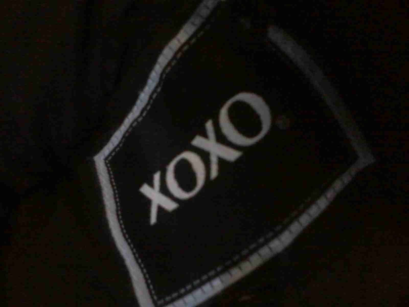 جاكيت ماركة xoxo لون اسود
لا تنسَ أنك شاهدت هذا الإعلان في عنكبوت
الجاكيت بجننن وملبوس 5 مرات...