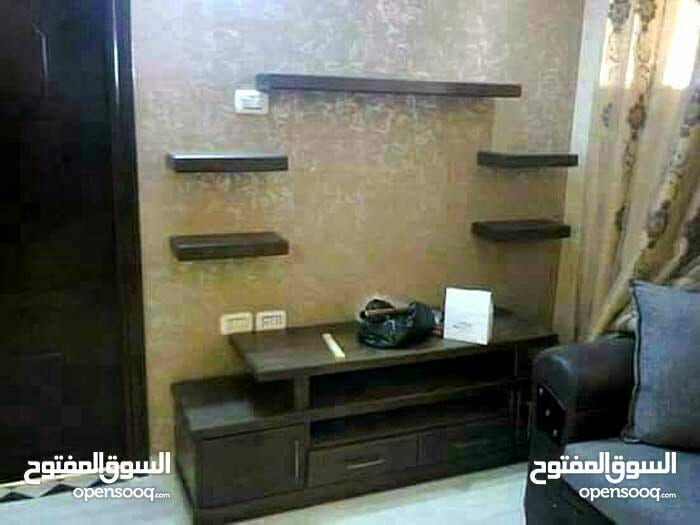 طربيزات وطاولات الوسط / خزائن احذية / طاولات شاشة
لا تنسَ أنك شاهدت هذا الإعلان في عنكبوت
تش...