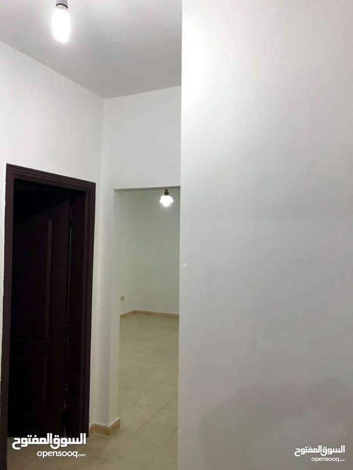 شقة فارغة للايجار الجاردنز 3نوم صالون 275 دينار
لا تنسَ أنك شاهدت هذا الإعلان في عنكبوت
3نوم...