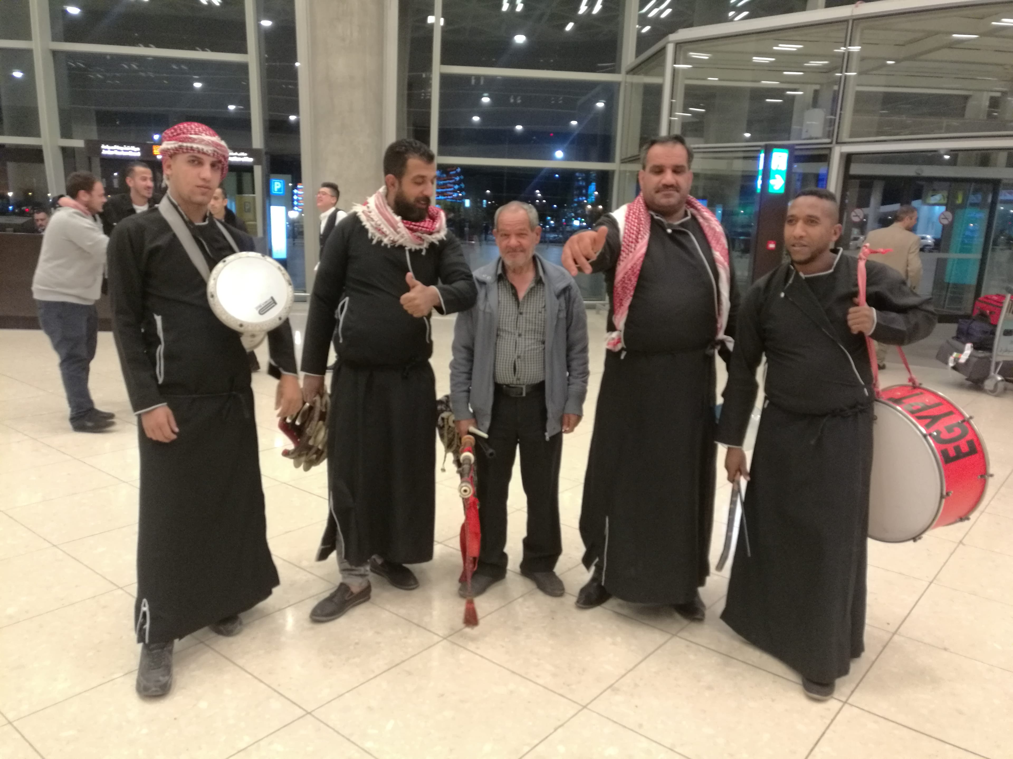 فرقة زفة 0798262121. زفتك عليك وحمامك التركي علينا
لا تنسَ أنك شاهدت هذا الإعلان في عنكبوت
فر...