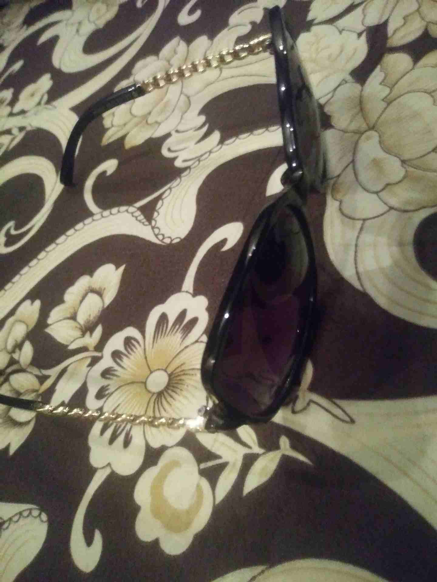 نظارة شانيل نسائيه CHANEL أصلية
لا تنسَ أنك شاهدت هذا الإعلان في عنكبوت
نظارة شانيل بسعر مغري...