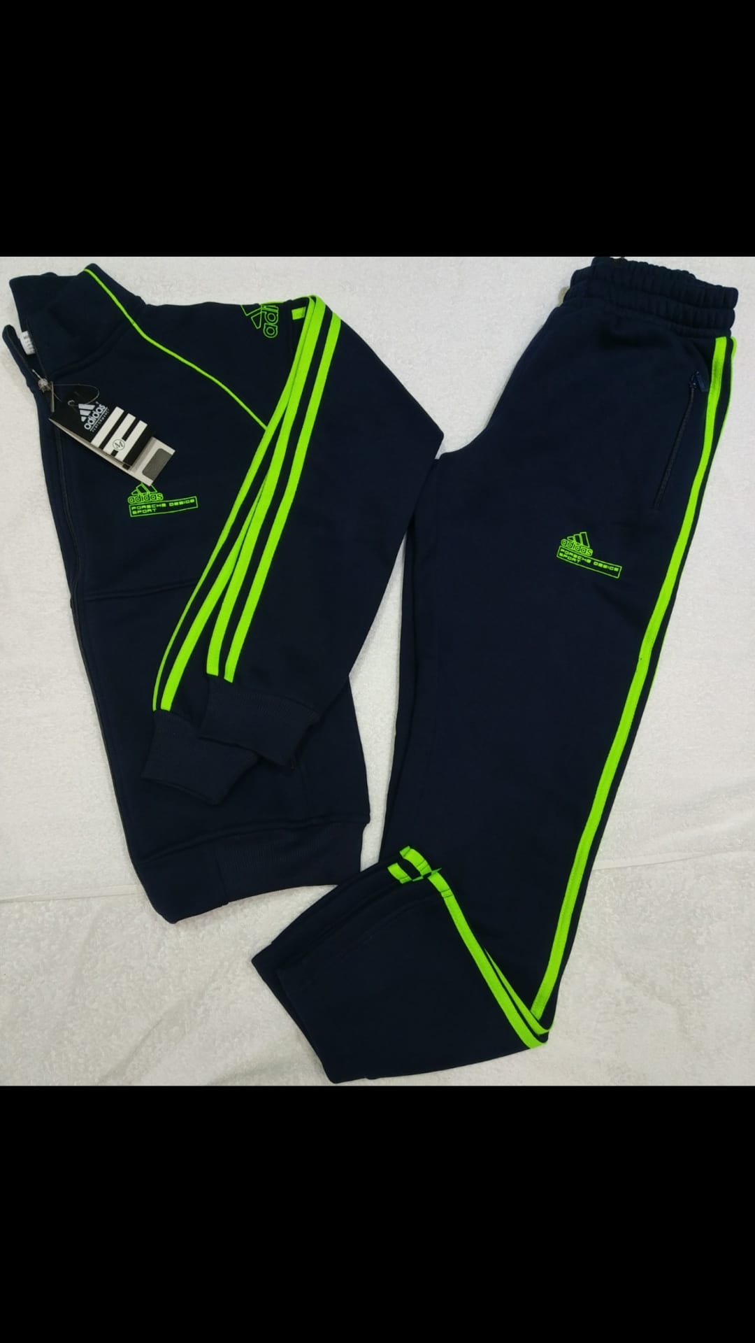 بدلات رياضية adidas
لا تنسَ أنك شاهدت هذا الإعلان في عنكبوت
بجامات الاديداس كوبي ون نخب فوق...