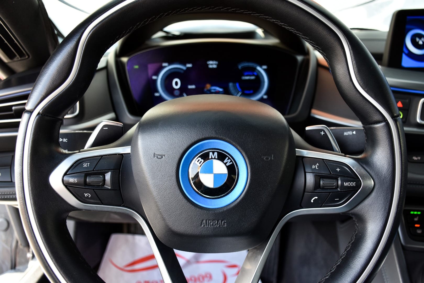 بي ام دبليو اي 8 2014 BMW i8 eDrive
لا تنسَ أنك شاهدت هذا الإعلان في عنكبوت
بي ام دبليو اي 8...