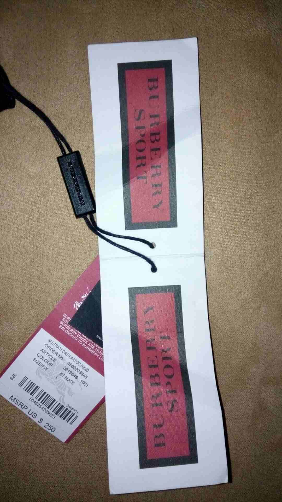 بنطلون BURBERRY اصلي و جديد 100% من ارقى الماركات العالمية
لا تنسَ أنك شاهدت هذا الإعلان في عنكبوت...