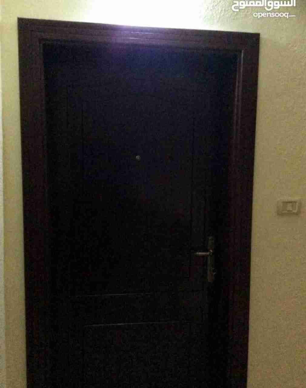 شقة فارغة في جبل الحسين مساحة 80 م عبارة عن 2 نوم وغرفة ضيوف ت 0791497871
لا تنسَ أنك شاهدت هذا الإعلان في عنكبوت...