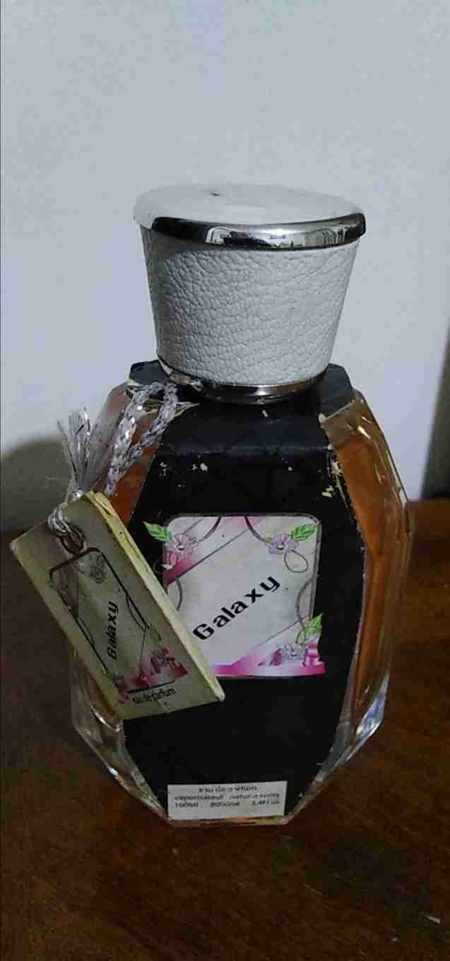 عطور للبيع الأولى Galaxy والتانية I love P.E
Paris elysees وارد دبي العطر
لا تنسَ أنك شاهدت هذا الإعلان في عنكبوت...