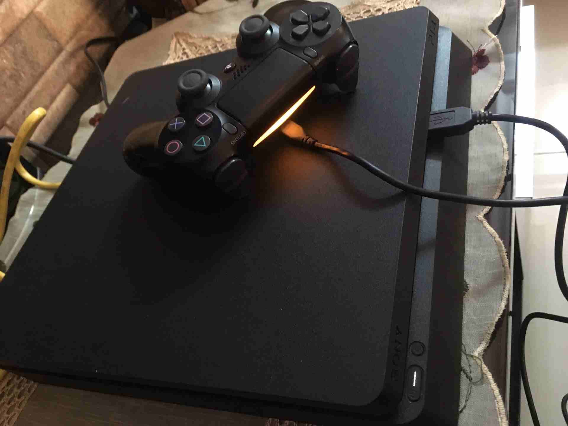 ps4 with dead red 2
لا تنسَ أنك شاهدت هذا الإعلان في عنكبوت
مستخدم اقل من شهرين بحالة الوكالة
ي...