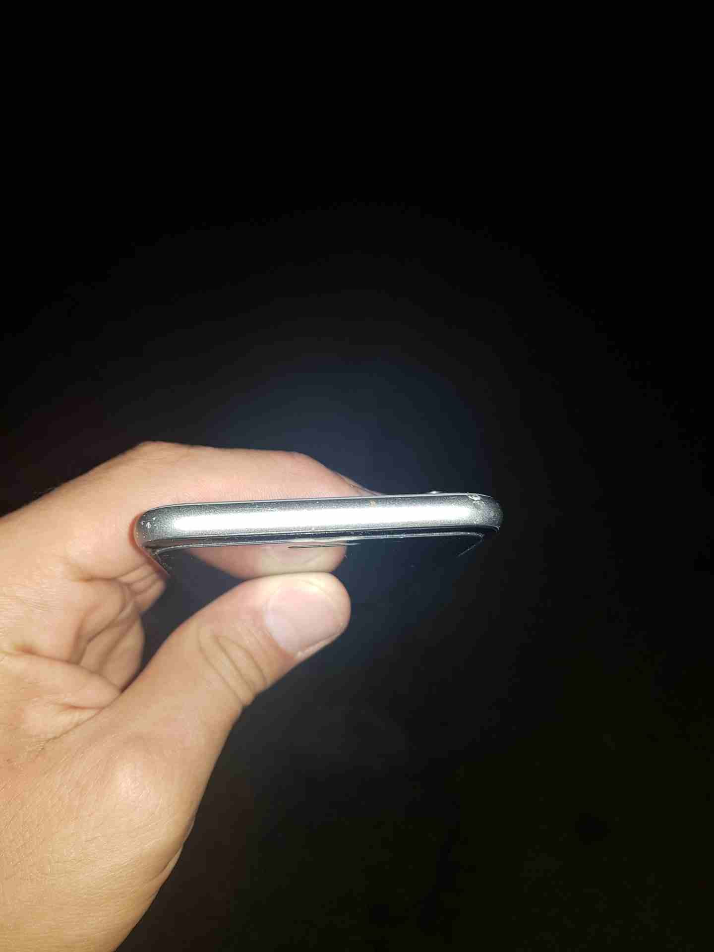 ايفون 6 128 بحالة الوكاله ما بتفرقه عن الجديد كامل اغراضه معه
لا تنسَ أنك شاهدت هذا الإعلان في عنكبوت...