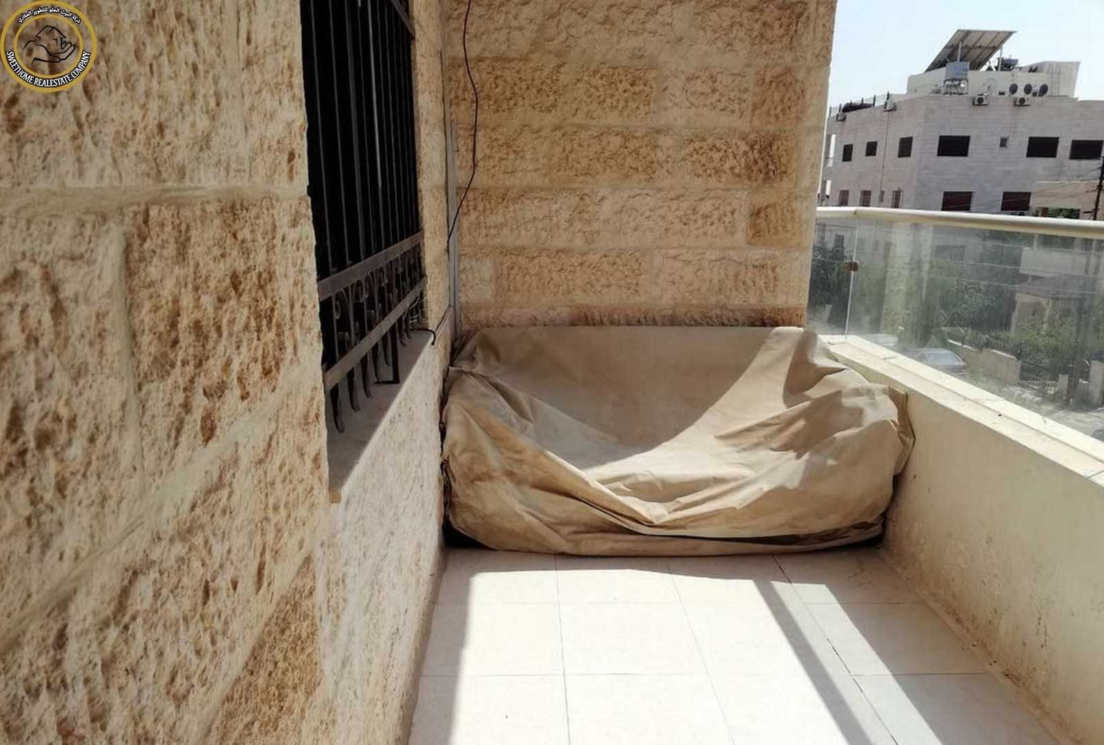 شقة مفروشة فاخرة للبيع في ام السماق طابق اول 135م بسعر 79000
لا تنسَ أنك شاهدت هذا الإعلان في عنكبوت...
