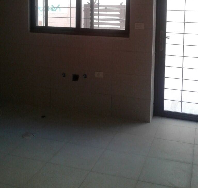 شقة جديدة طابق أرضي للبيع
لا تنسَ أنك شاهدت هذا الإعلان في عنكبوت
كود (((13655)))
شقة للبيع...