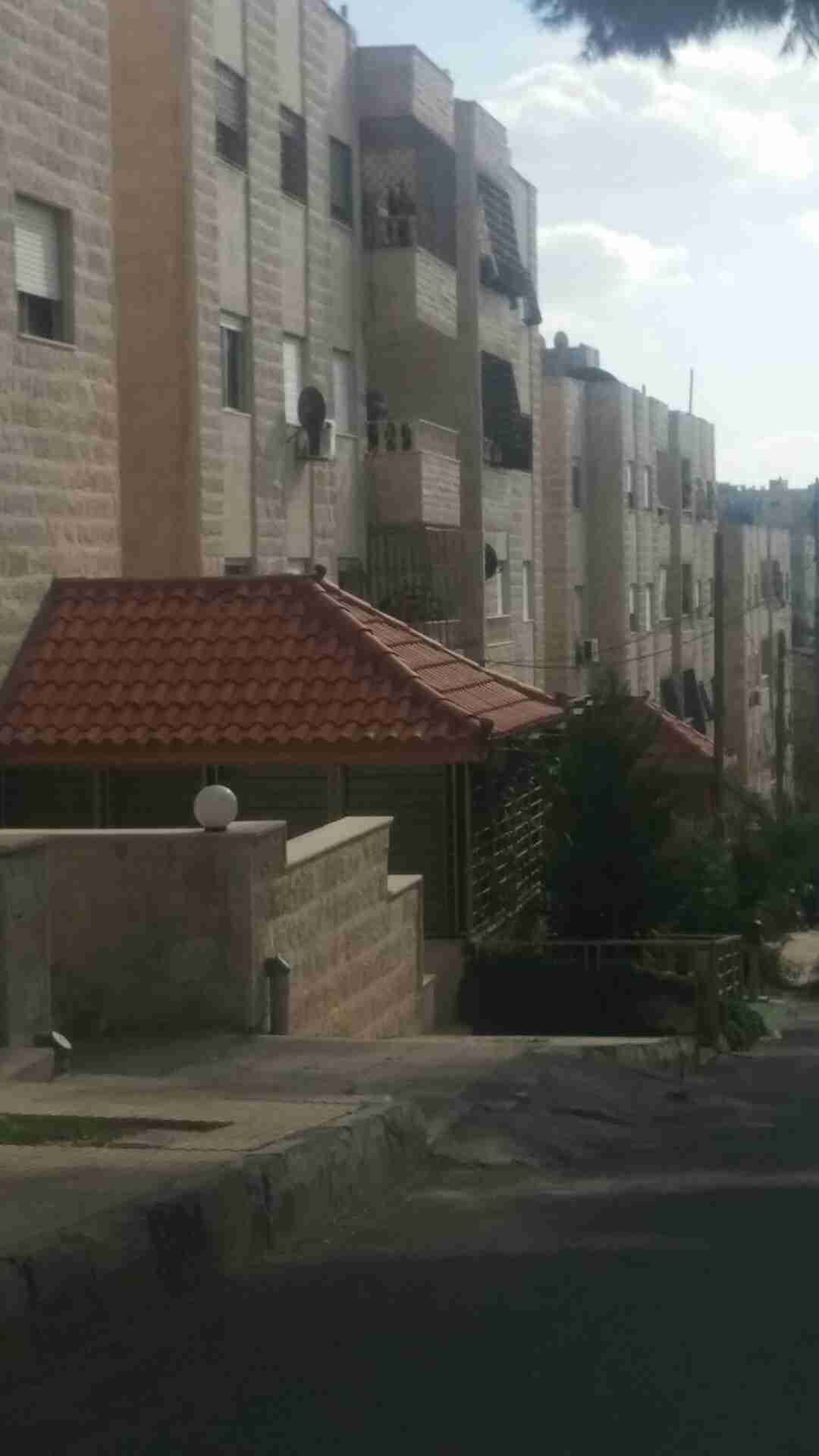 شقة غربية للبيع
لا تنسَ أنك شاهدت هذا الإعلان في عنكبوت
شقه للبيع غربية مطله على الشارع
طابق...