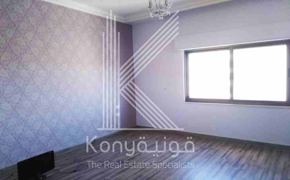 شقة للبيع في خلدا 275م
لا تنسَ أنك شاهدت هذا الإعلان في عنكبوت
شقة واسعة طابق ثالث روف في موقع م...