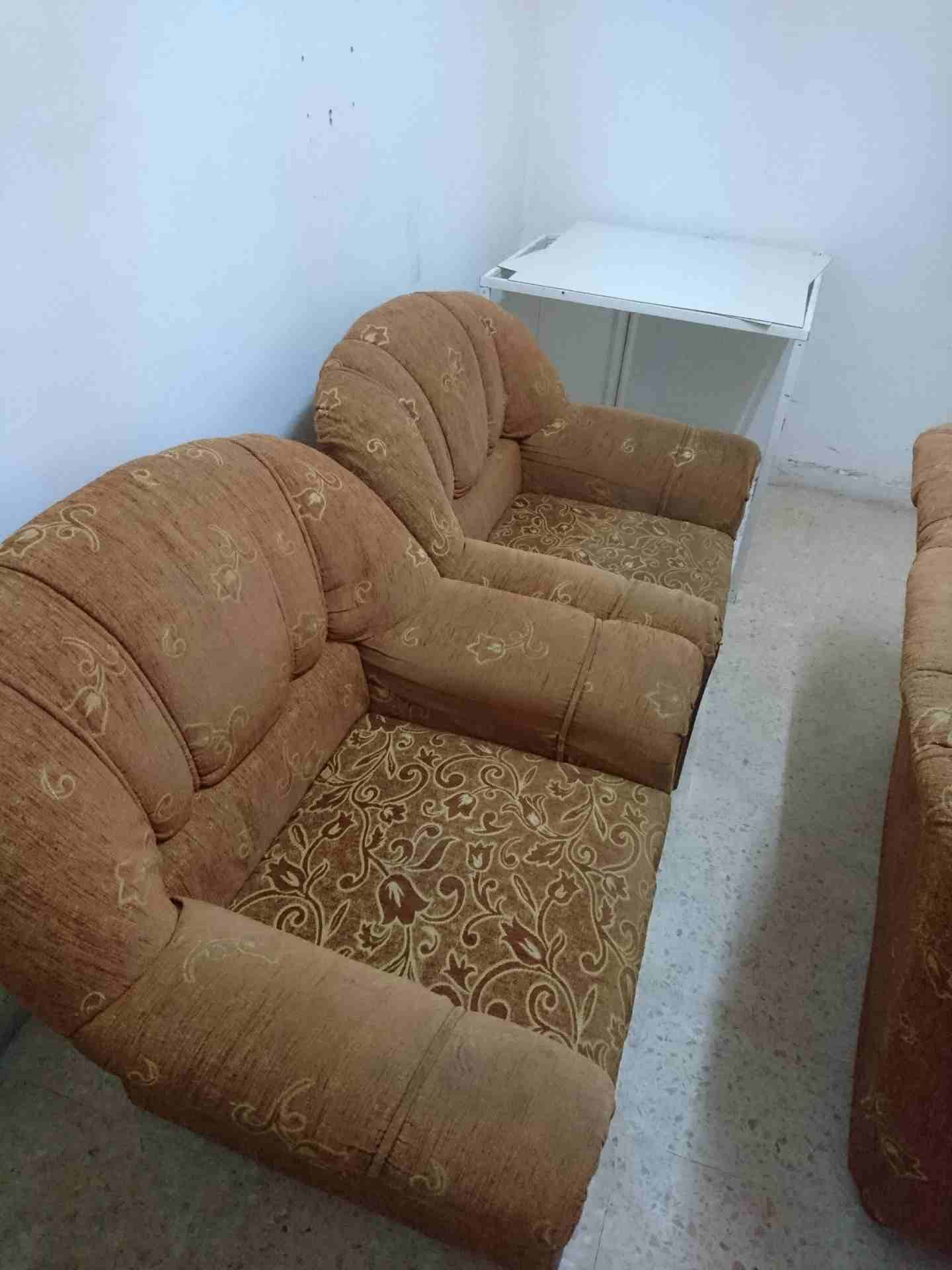 عفش بيت للبيع
لا تنسَ أنك شاهدت هذا الإعلان في عنكبوت
عفش بيت مستعمل للبيع...