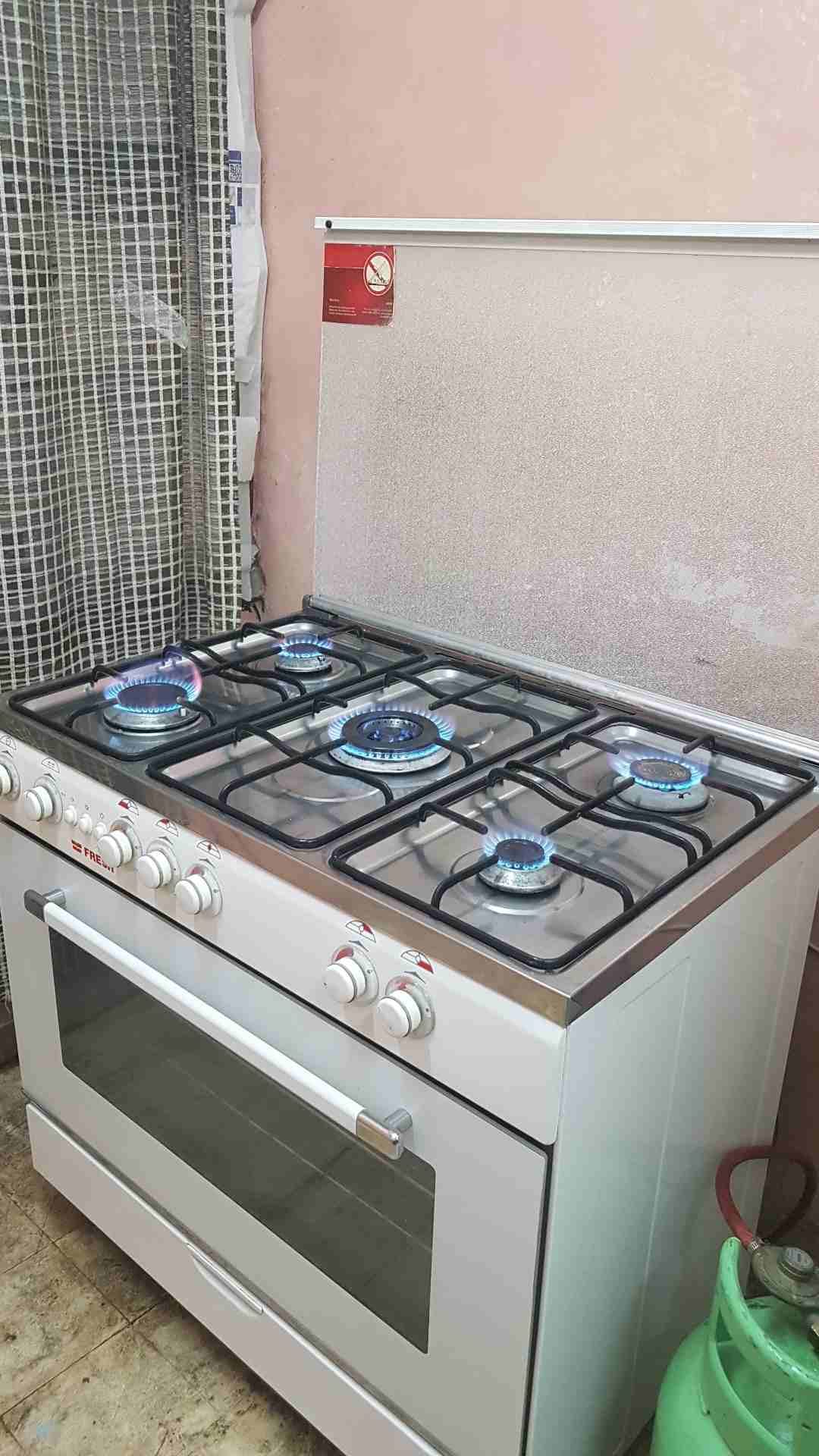 استعمال شهور نوع فرش خمس عيون وفرن وشعله الكترونيه وشواي بحالة الوكالة
لا تنسَ أنك شاهدت هذا الإعلان في عنكبوت...