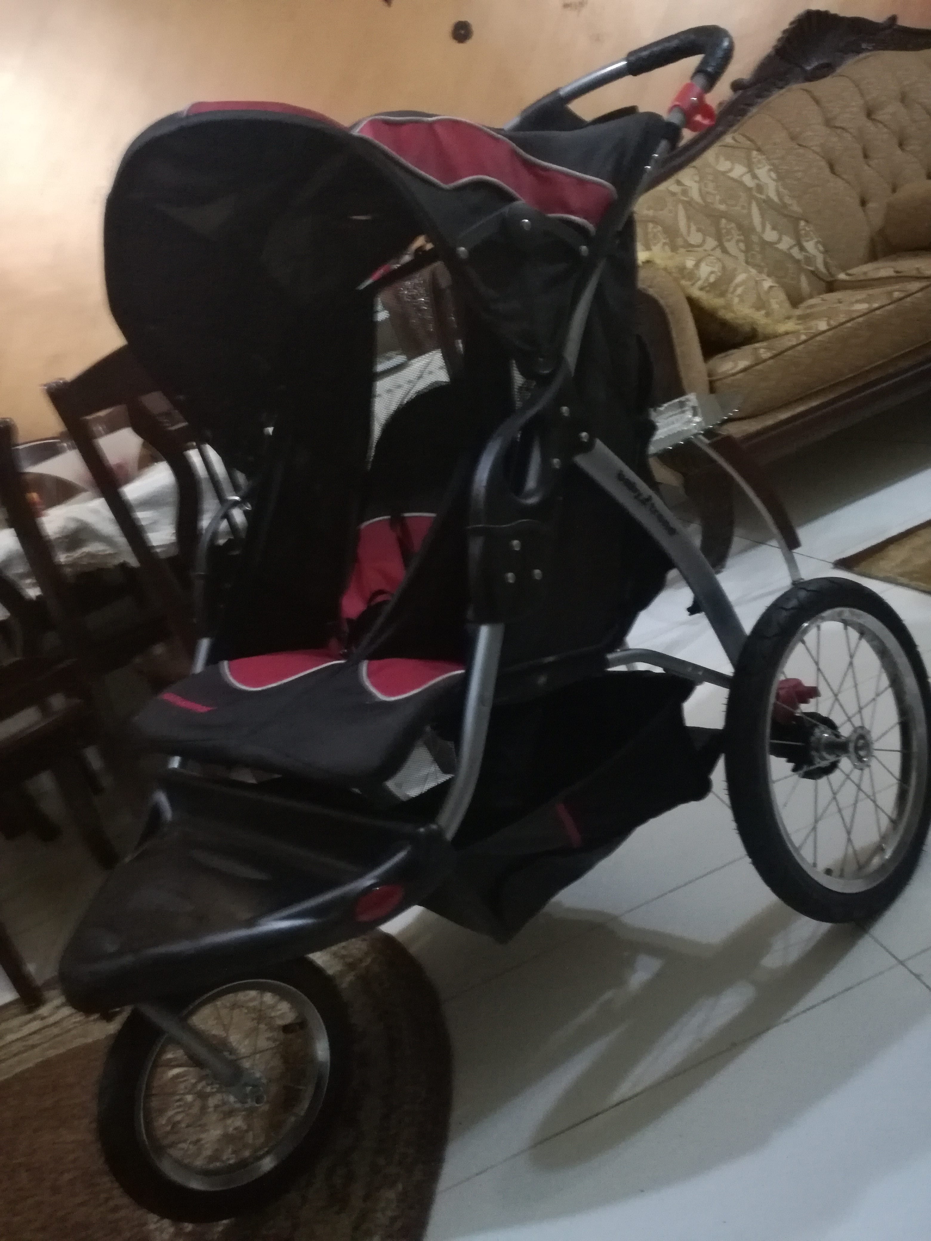 عرباية توام ماركة baby trend بسعر مغري
لا تنسَ أنك شاهدت هذا الإعلان في عنكبوت
عرباية اطفال...