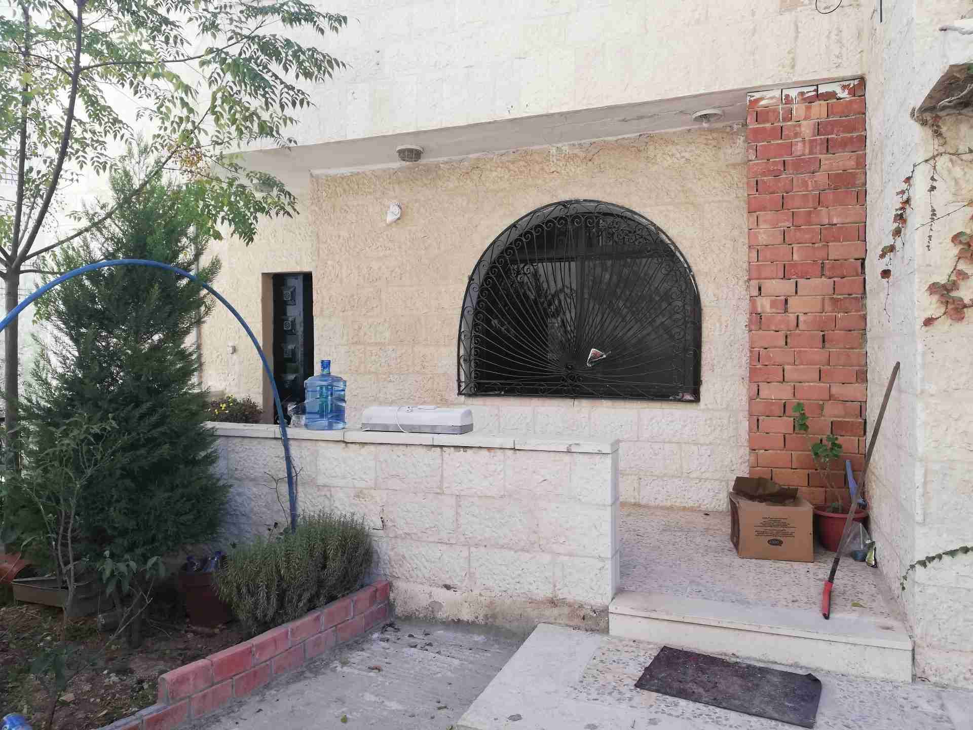 شقة للايجار بالقرب من الجامعة العربية المفتوحة
لا تنسَ أنك شاهدت هذا الإعلان في عنكبوت
شقة من...