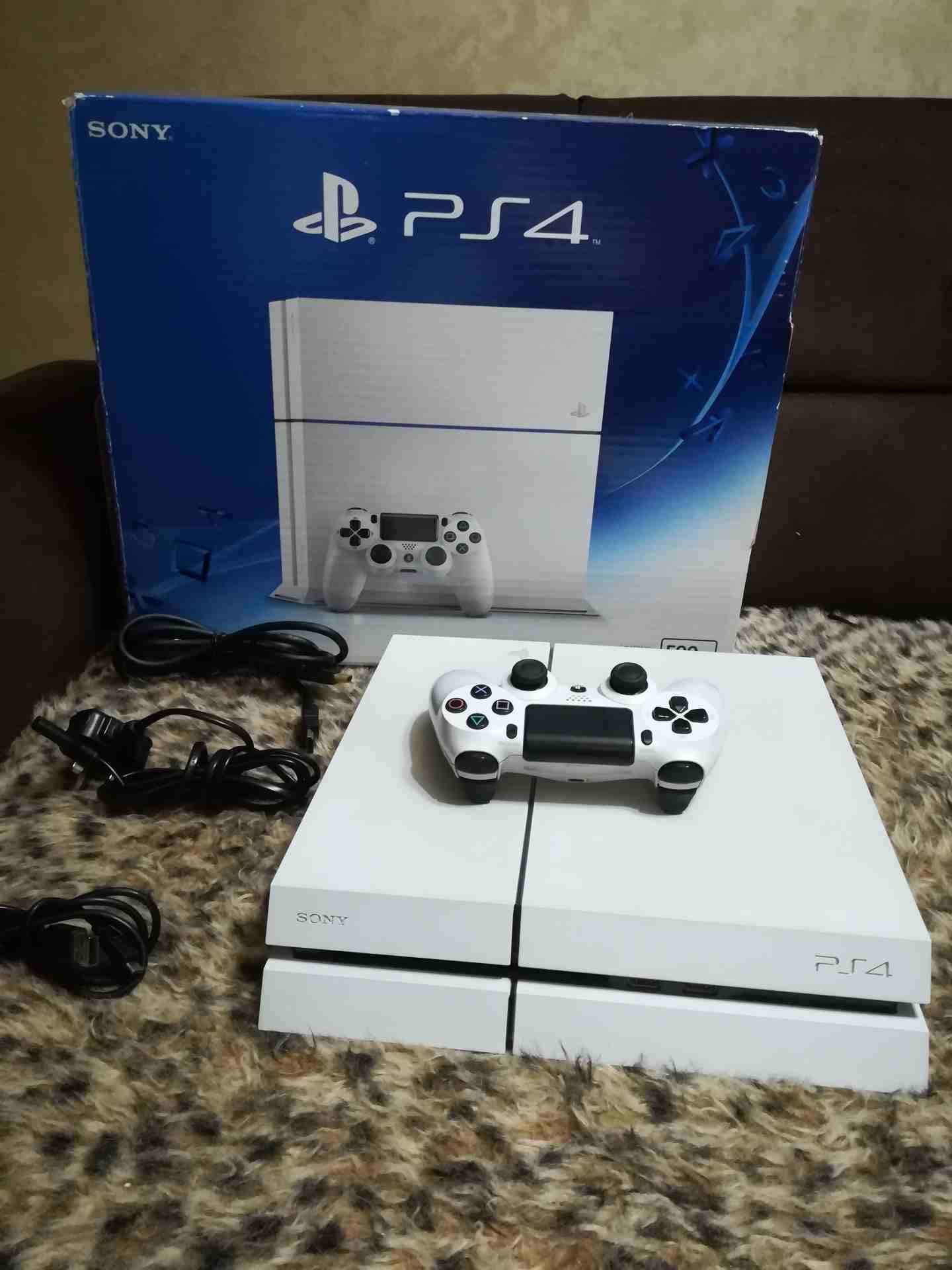 ps4 بحاله ممتازه
لا تنسَ أنك شاهدت هذا الإعلان في عنكبوت
الجهاز للبيع فقط والسعر 190د نهائي
مع جم...