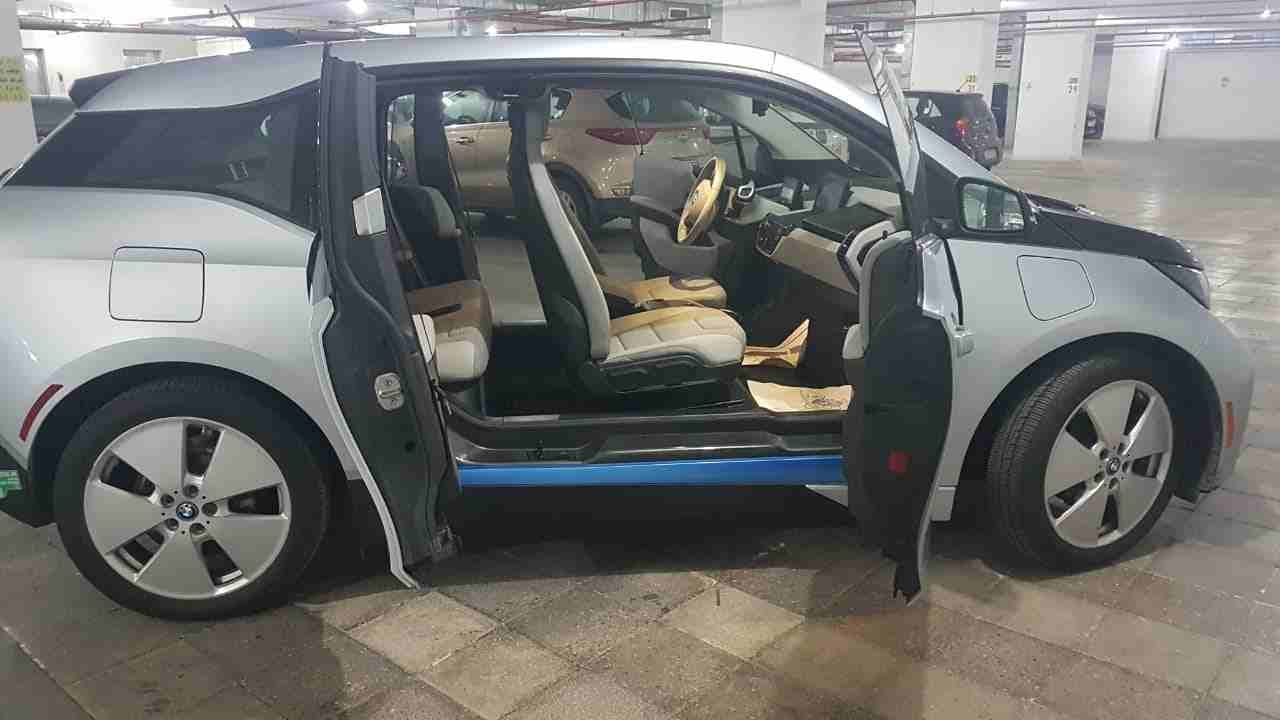 BMW i3 REX 2015
لا تنسَ أنك شاهدت هذا الإعلان في عنكبوت
من وكالة BMW
تقطع مسافه 170 كيلو بشحنه...