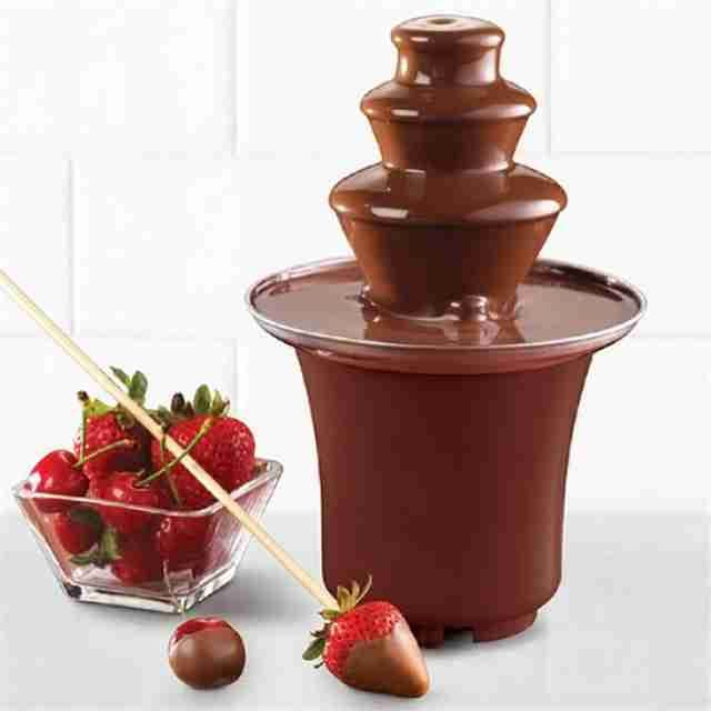 نافوره الشوكولاه Choclate fountain
لا تنسَ أنك شاهدت هذا الإعلان في عنكبوت
نافورة الشوكلاته...