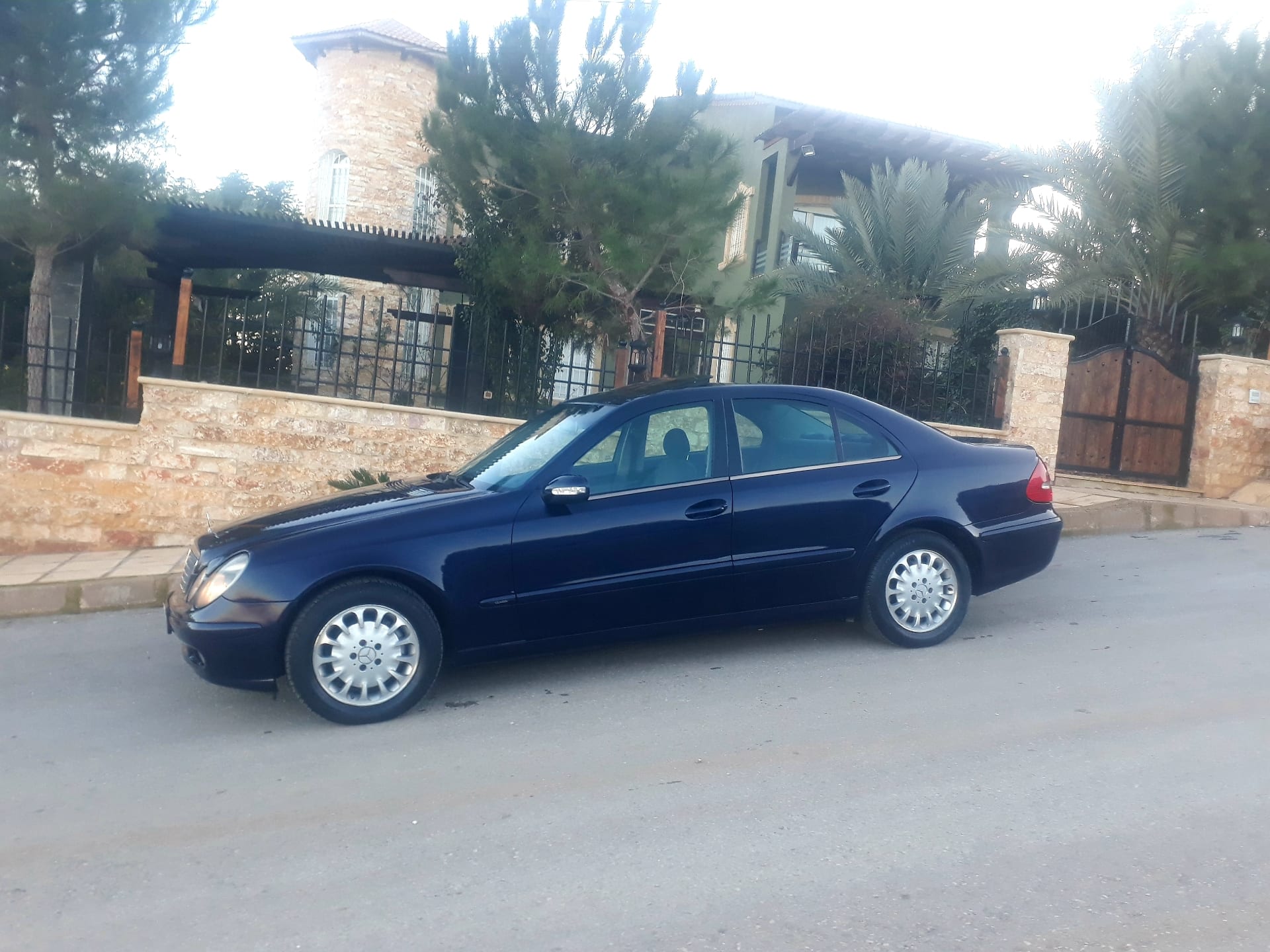 // مرسيدس E200 204// ELEGANCE / فتحه كريستال فحص كامل///
لا تنسَ أنك شاهدت هذا الإعلان في عنكبوت...