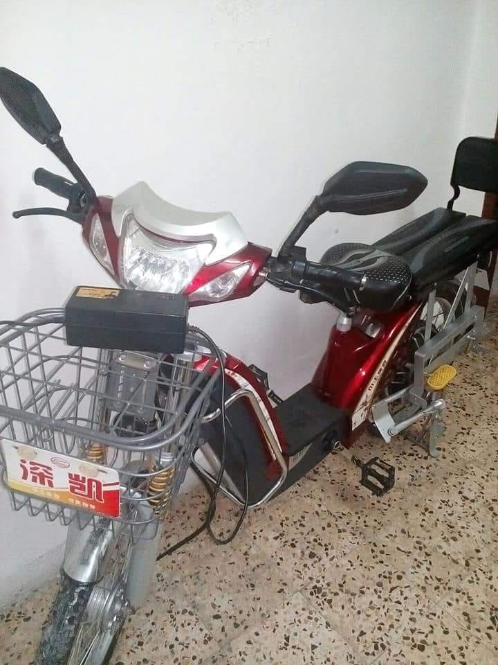 دراجه كهربائية للبيع /500 دينار
لا تنسَ أنك شاهدت هذا الإعلان في عنكبوت
مستعمله شهرين
سحاب ا...
