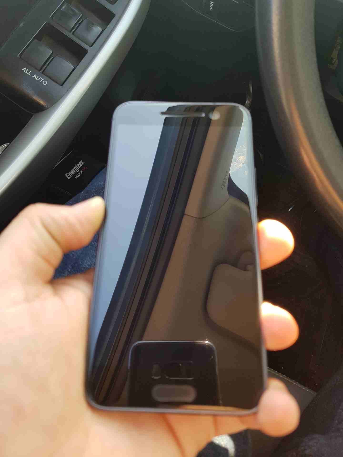 htc m10
لا تنسَ أنك شاهدت هذا الإعلان في عنكبوت
الجهاز نظيف جدا
في نقرة من عند مدخل الشحن فقط...