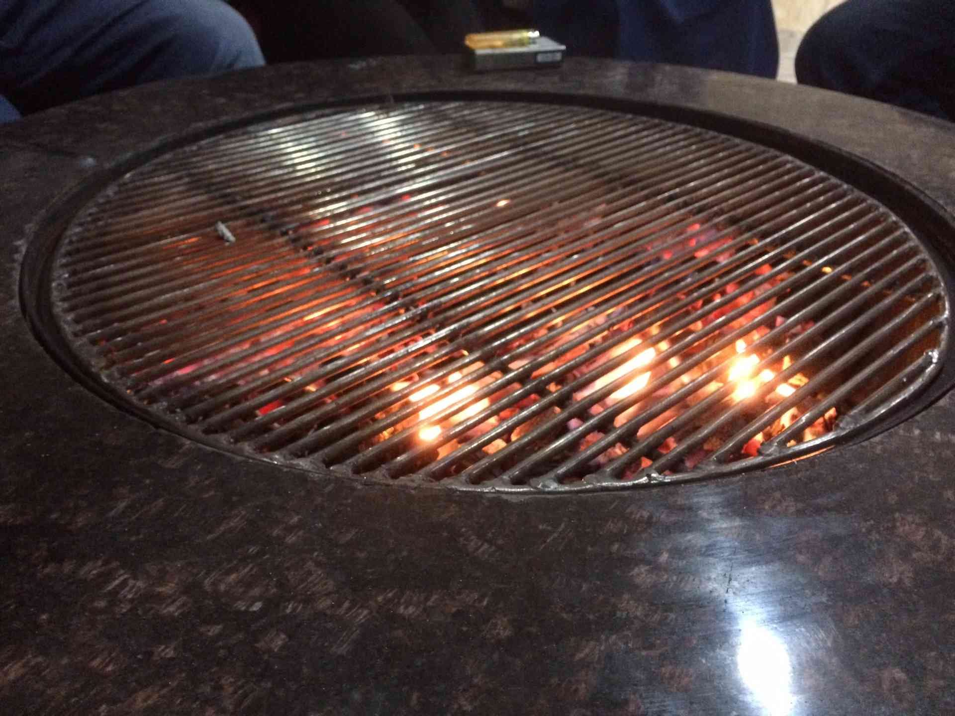 منقل للشواء مميز جدا Best grill (شوايه )
لا تنسَ أنك شاهدت هذا الإعلان في عنكبوت
منقل للشواء...