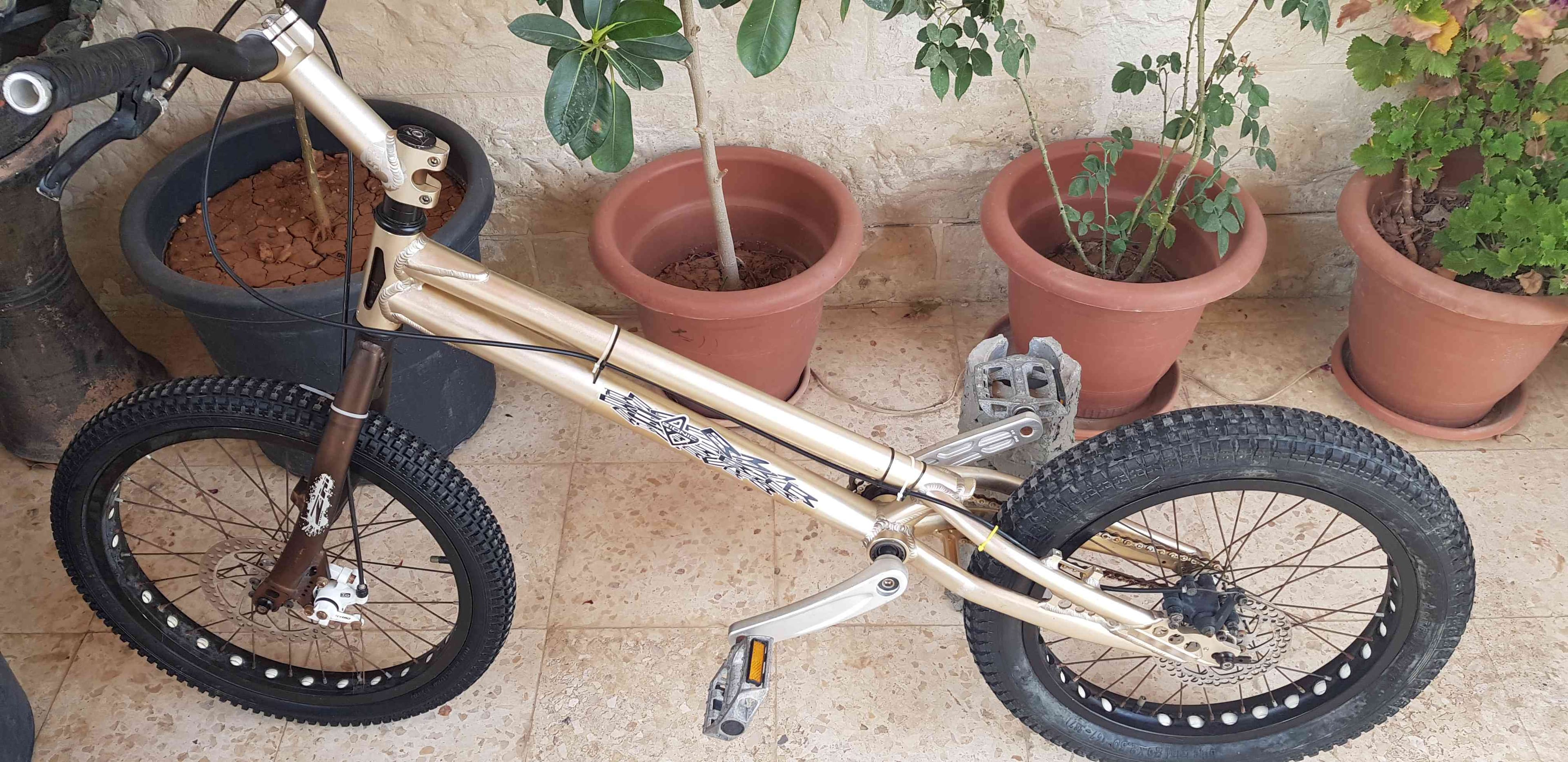 بسكليت حركات بريطاني Trial bike
لا تنسَ أنك شاهدت هذا الإعلان في عنكبوت
التفاصيل بالصور
صناعة...