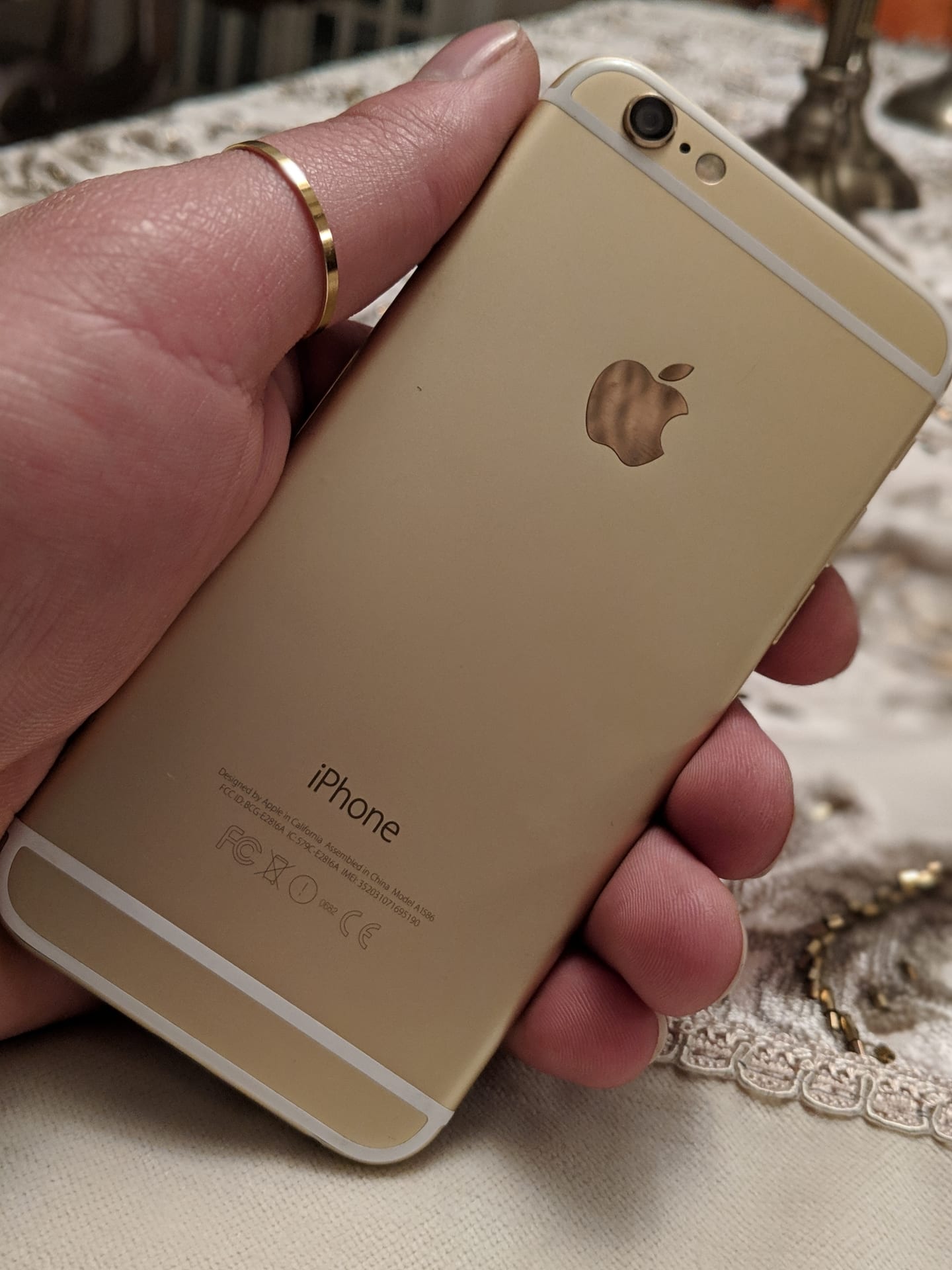 iphone 6 gold
لا تنسَ أنك شاهدت هذا الإعلان في عنكبوت
آيفون 6 لون ذهبي 16جيجا الجهاز نظيف جدا...