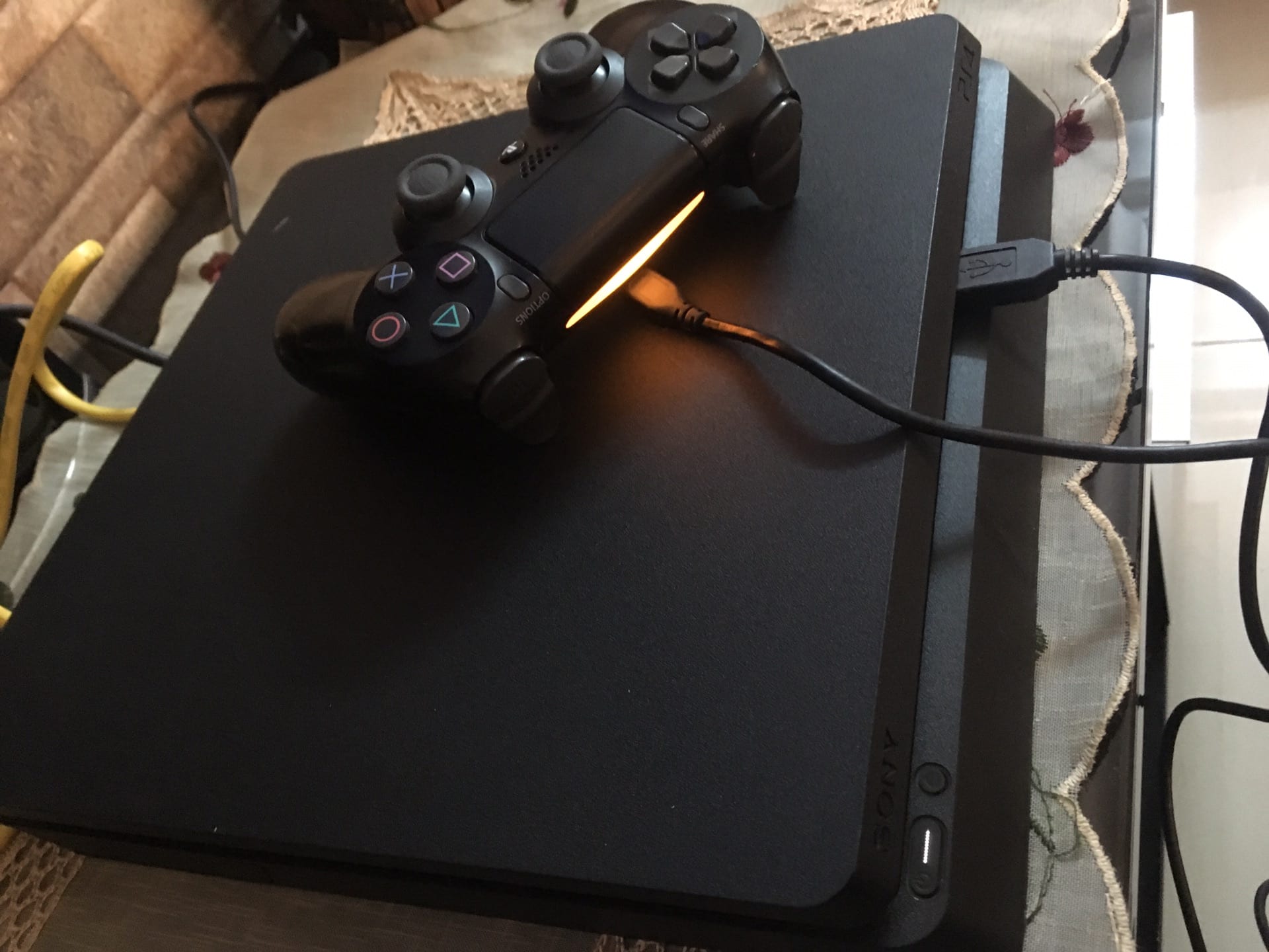 ps4 مستخدمة اقل من شهرين
لا تنسَ أنك شاهدت هذا الإعلان في عنكبوت
PS4
500GB
ايد عدد 2
مع لعبة...