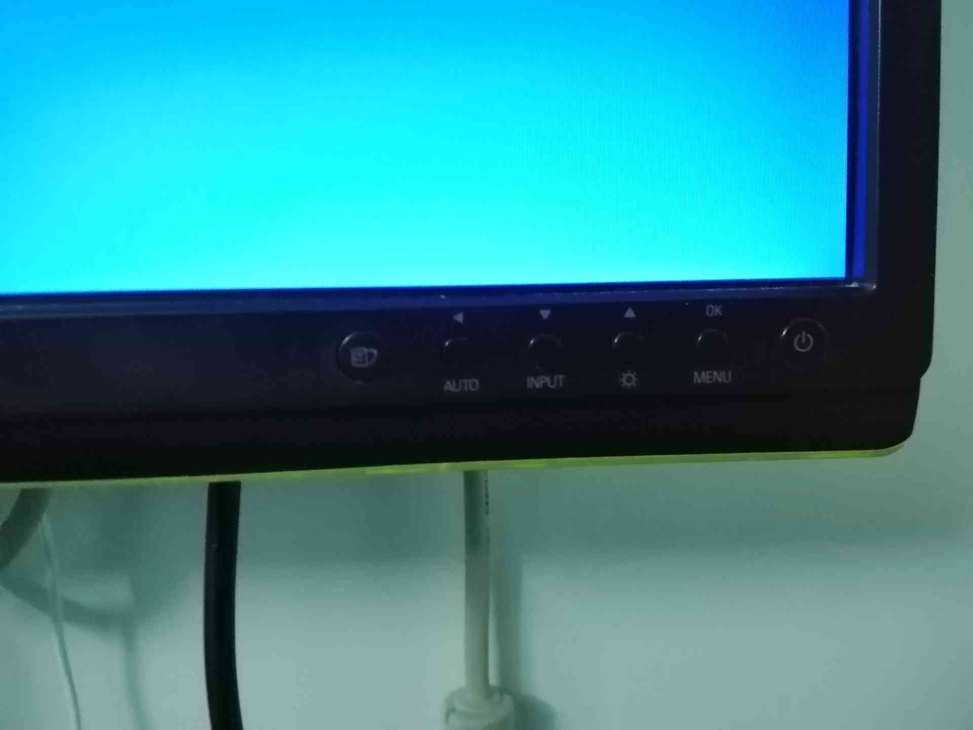 19 انس شاشة كمبيوتر
لا تنسَ أنك شاهدت هذا الإعلان في عنكبوت
DVI -= HDMI 720
VGA WITH CONVERT...