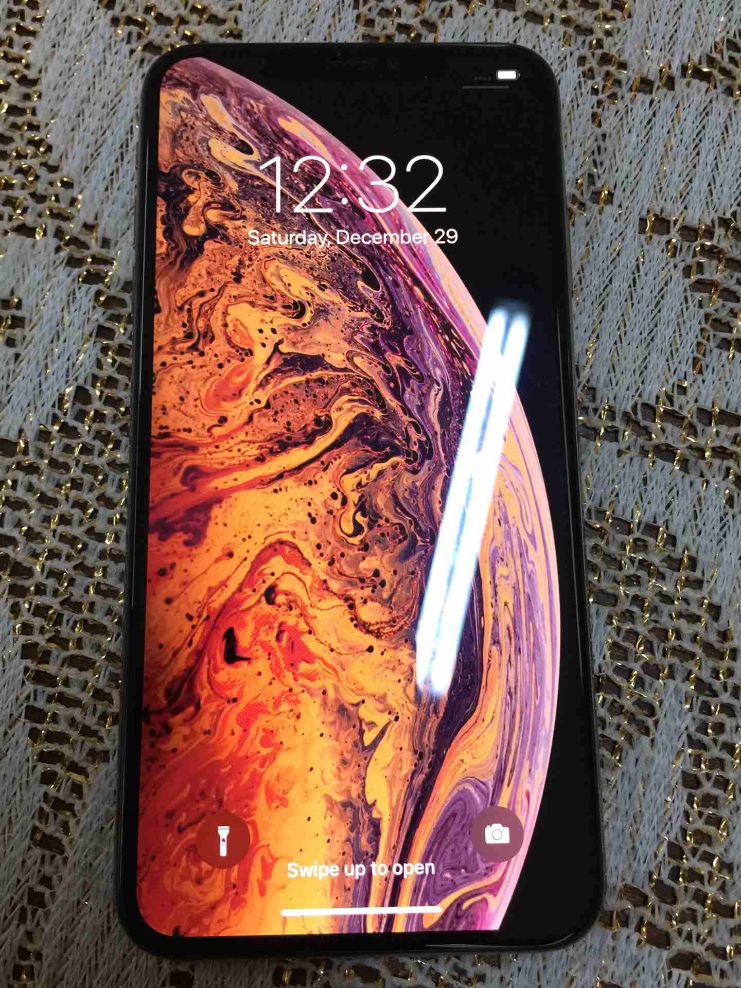 ايفون XS ماكس
لا تنسَ أنك شاهدت هذا الإعلان في عنكبوت
جهاز وكاله لون ذهبي...